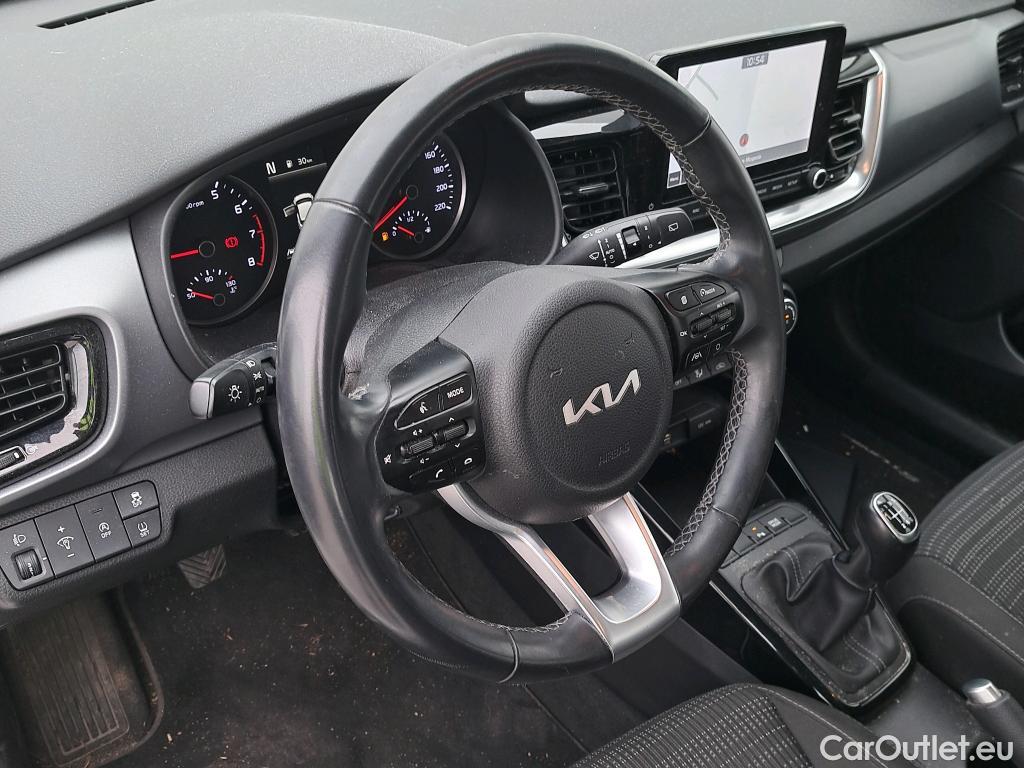  KIA  STONIC KIA  / 2017 / 5P / todoterreno 1.0 T-GDi 74kW (100CV) MHEV iMT Drive #5