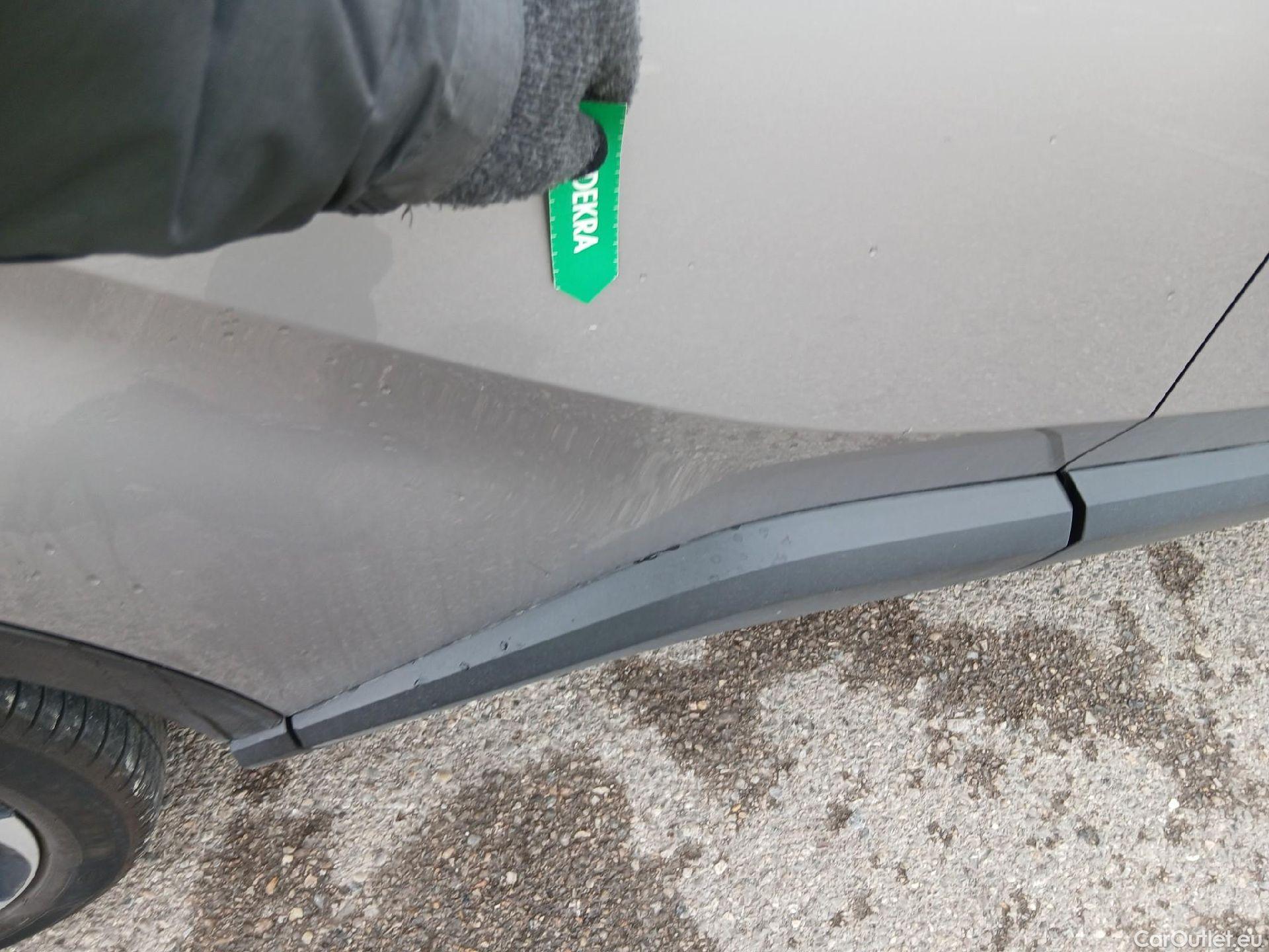  Toyota  C-HR TOYOTA  / 2016 / 5P / todoterreno 1.8 125H Advance (CX) #14