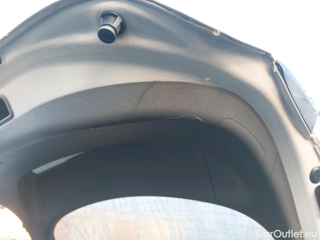  Hyundai   Ioniq HYUNDAI / 2019 / 5P / berlina con portón 1.6 GDI HEV Tecno DCT #3