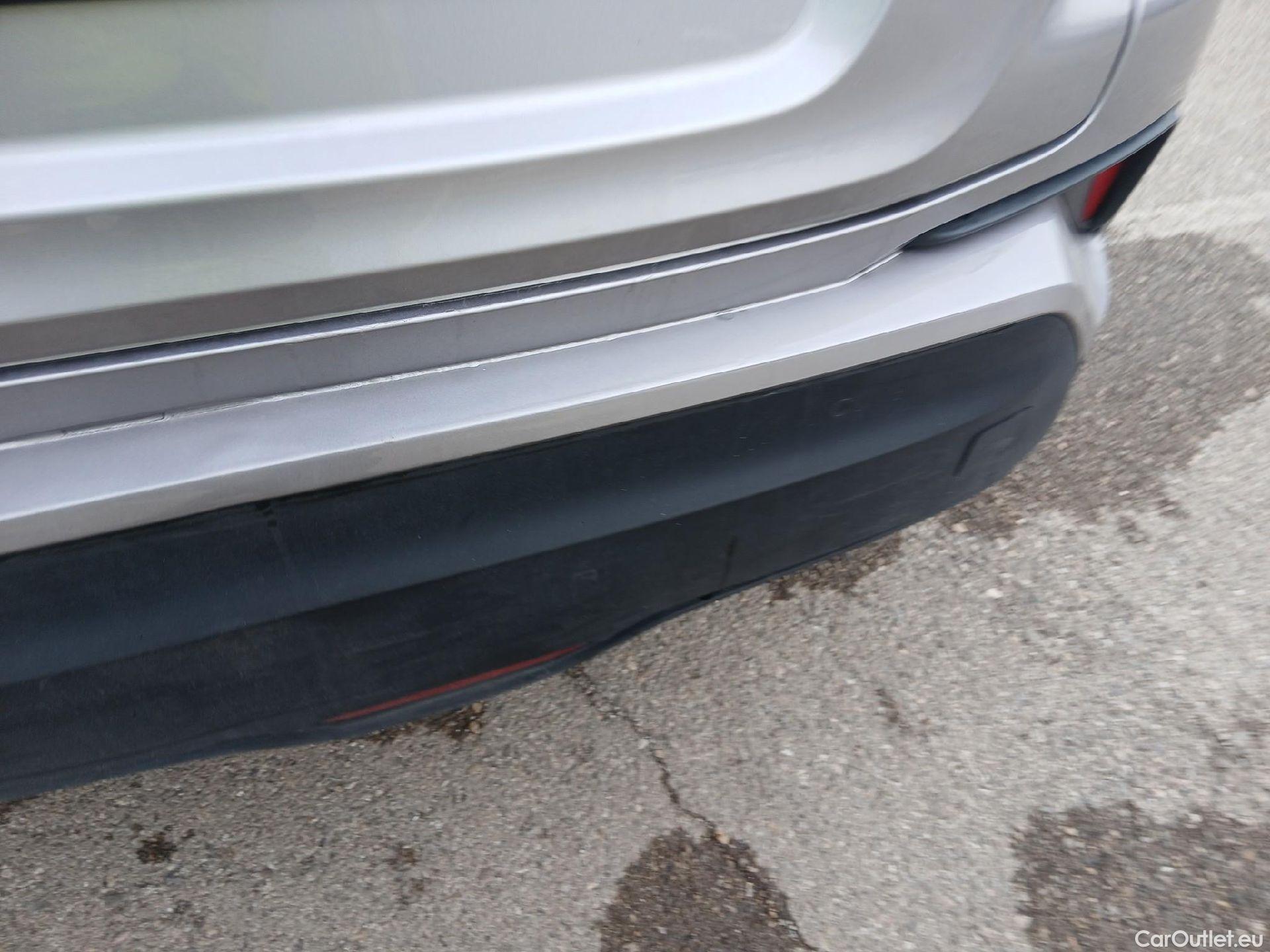  Toyota  C-HR TOYOTA  / 2016 / 5P / todoterreno 1.8 125H Advance (CX) #12