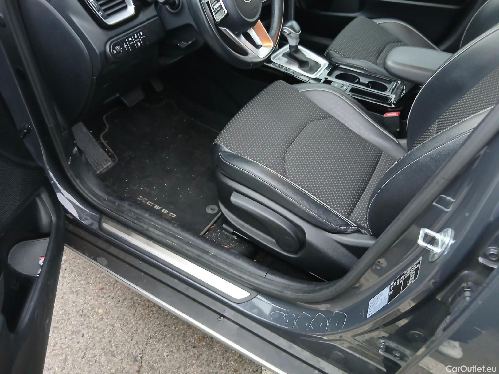  KIA  XCeed KIA  1.6 GDi PHEV 104kW (141CV) eDrive (AC) #23