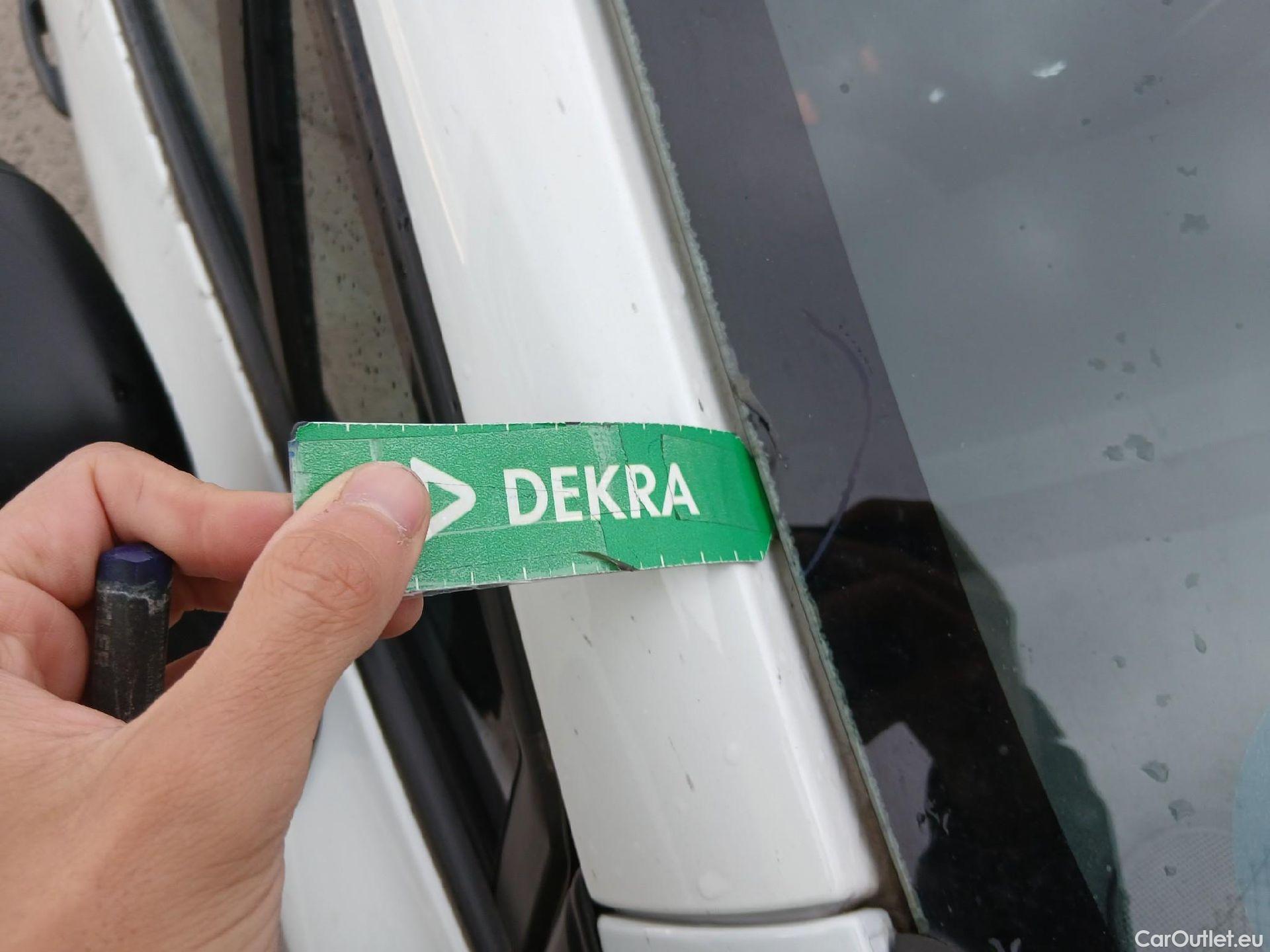  Renault  Clio RENAULT  / 2016 / 5P / berlina con portón Business dCi 55kW (75CV) -18 #1