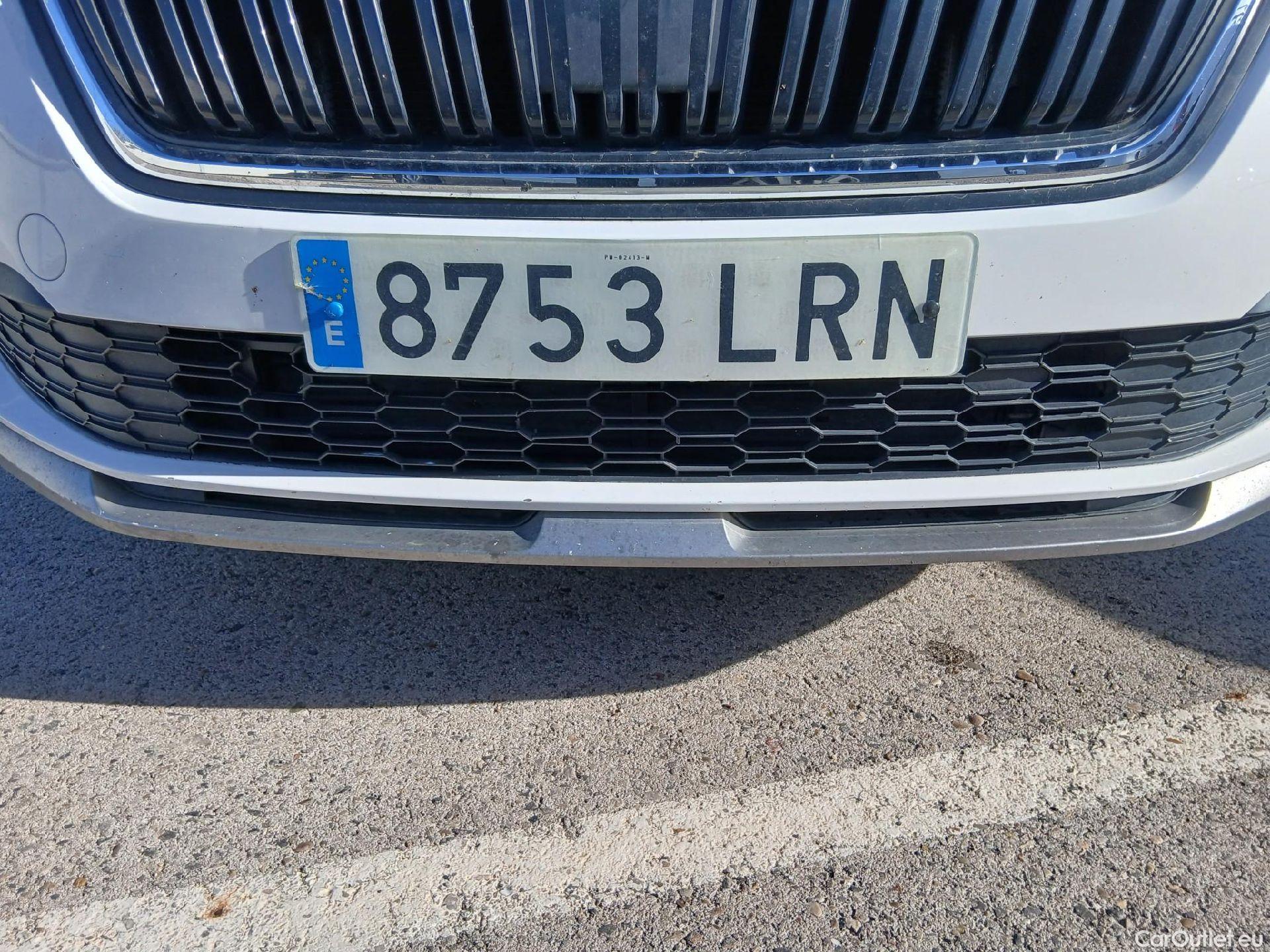  Skoda  KAMIQ SKODA  1.0 TSI 81kW (110CV) DSG Ambition (CX) #8