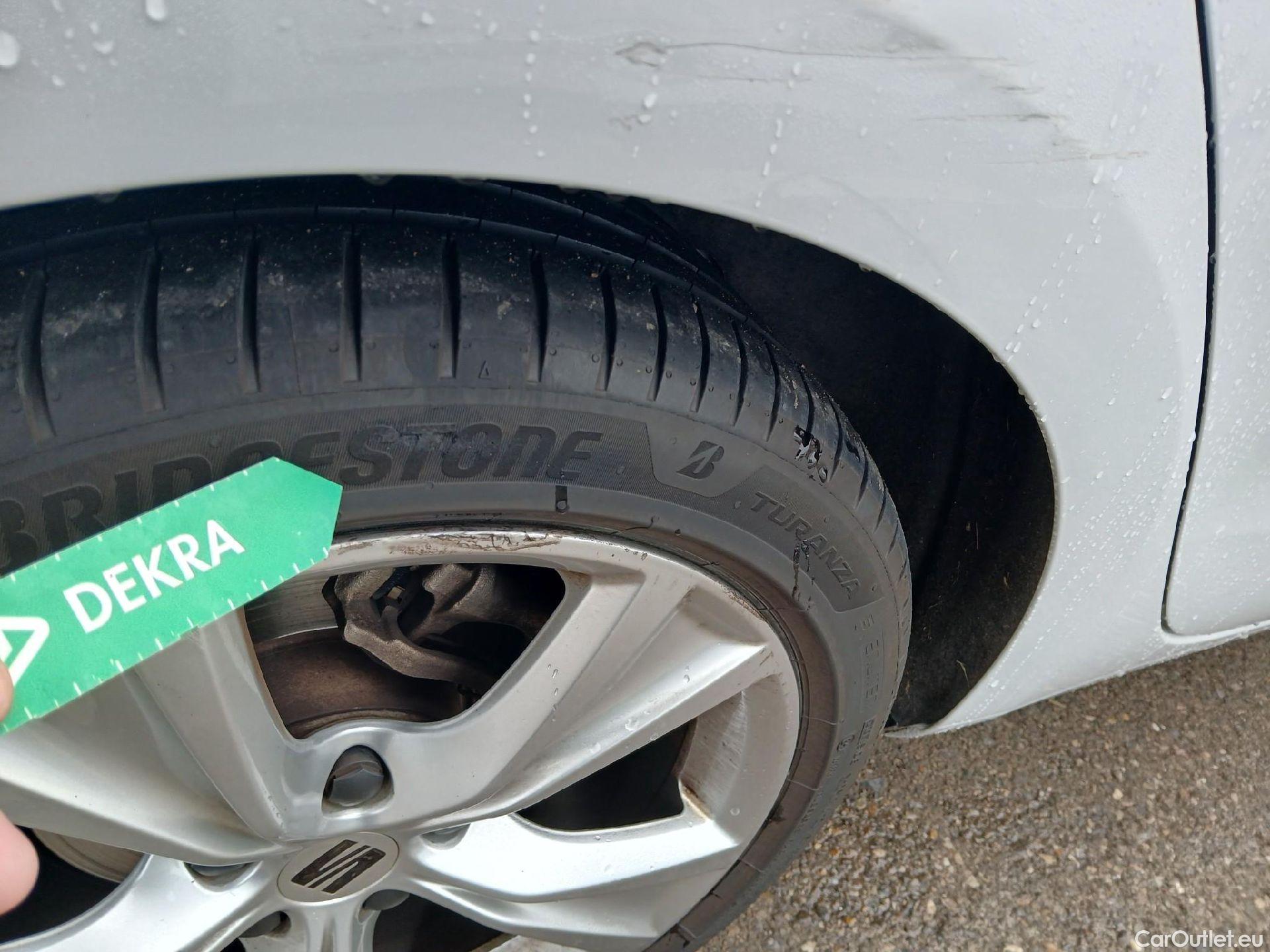  Seat  Leon SEAT Nuevo León / 2020 / 5P / familiar SP 1.5 eTSI 110kW DSG S&S FR Go L(SP) #29