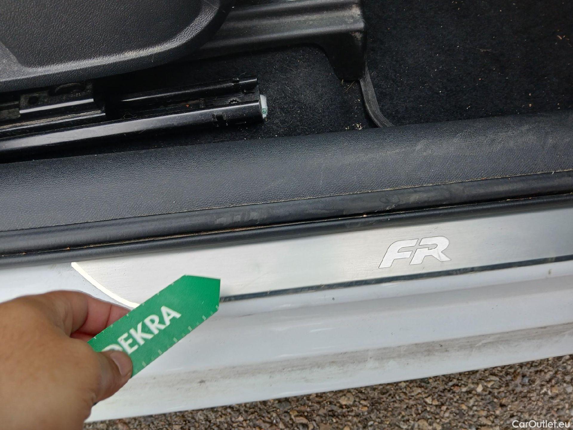  Seat  Leon SEAT Nuevo León / 2020 / 5P / familiar SP 1.5 eTSI 110kW DSG S&S FR Go L(SP) #5