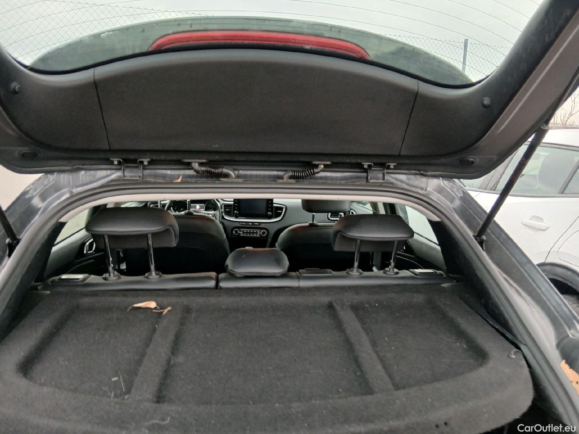  KIA  XCeed KIA  1.6 GDi PHEV 104kW (141CV) eDrive (AC) #34