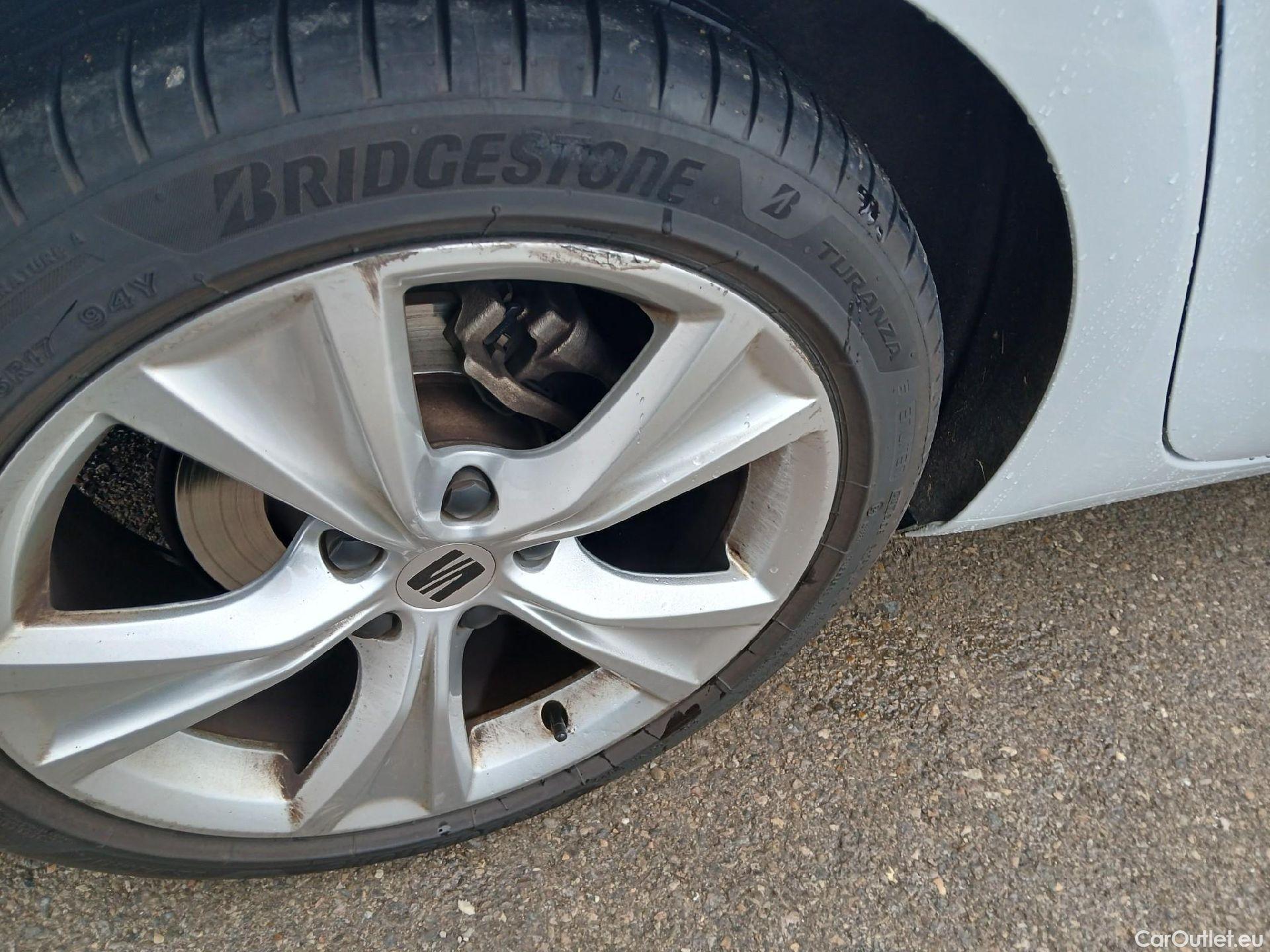  Seat  Leon SEAT Nuevo León / 2020 / 5P / familiar SP 1.5 eTSI 110kW DSG S&S FR Go L(SP) #23