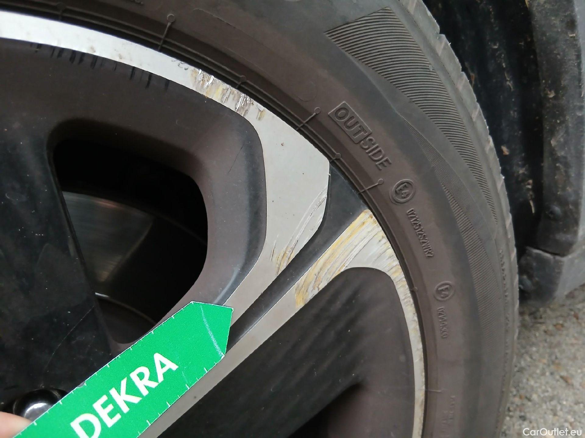  KIA  XCeed KIA  1.6 GDi PHEV 104kW (141CV) eDrive (AC) #12