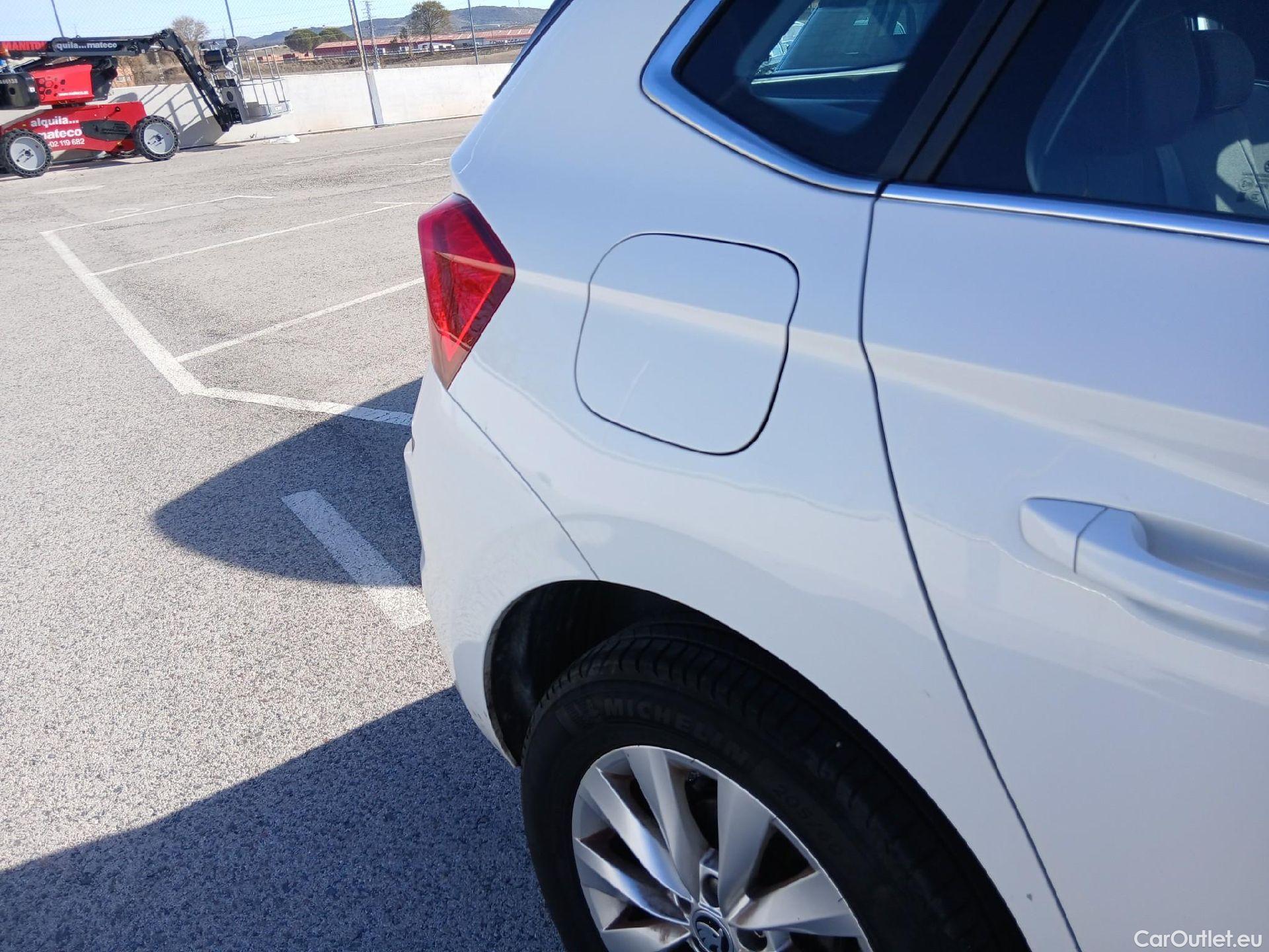  Skoda  KAMIQ SKODA  1.0 TSI 81kW (110CV) DSG Ambition (CX) #26