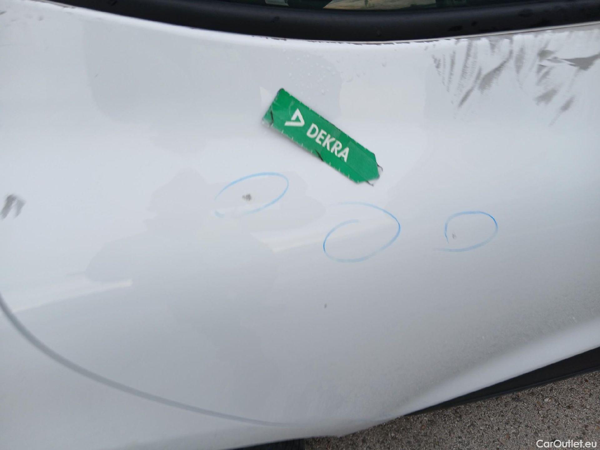  Renault  Clio RENAULT  / 2016 / 5P / berlina con portón Business dCi 55kW (75CV) -18 #34