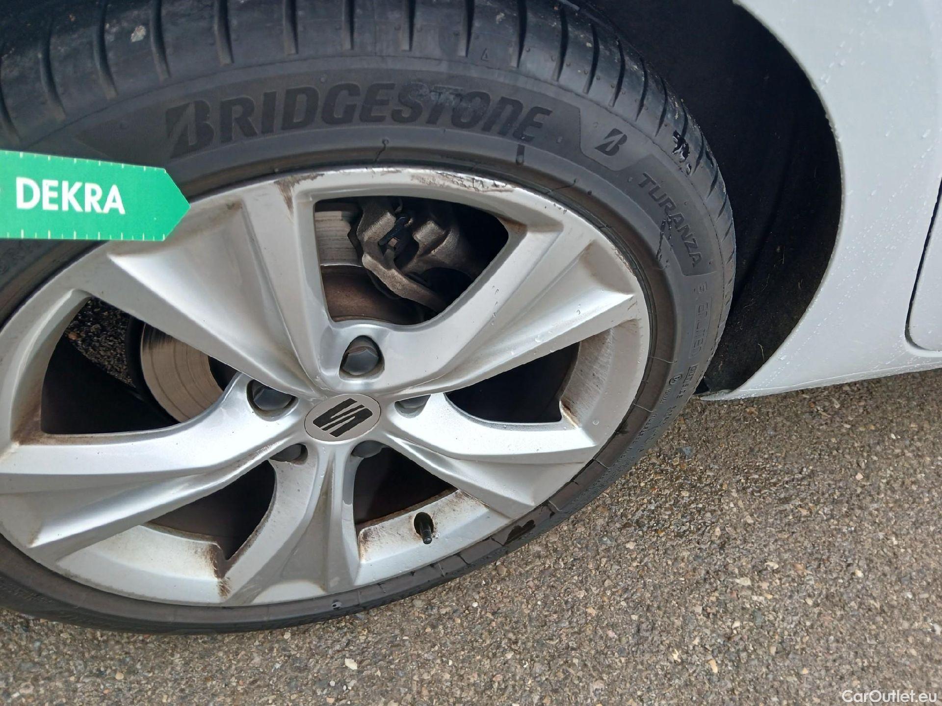  Seat  Leon SEAT Nuevo León / 2020 / 5P / familiar SP 1.5 eTSI 110kW DSG S&S FR Go L(SP) #22