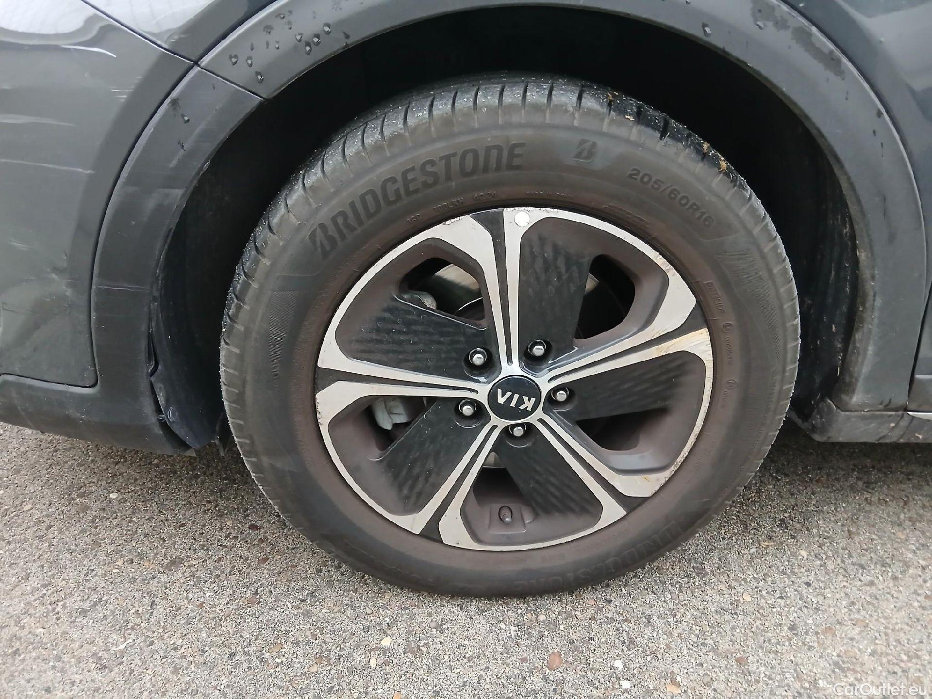  KIA  XCeed KIA  1.6 GDi PHEV 104kW (141CV) eDrive (AC) #13