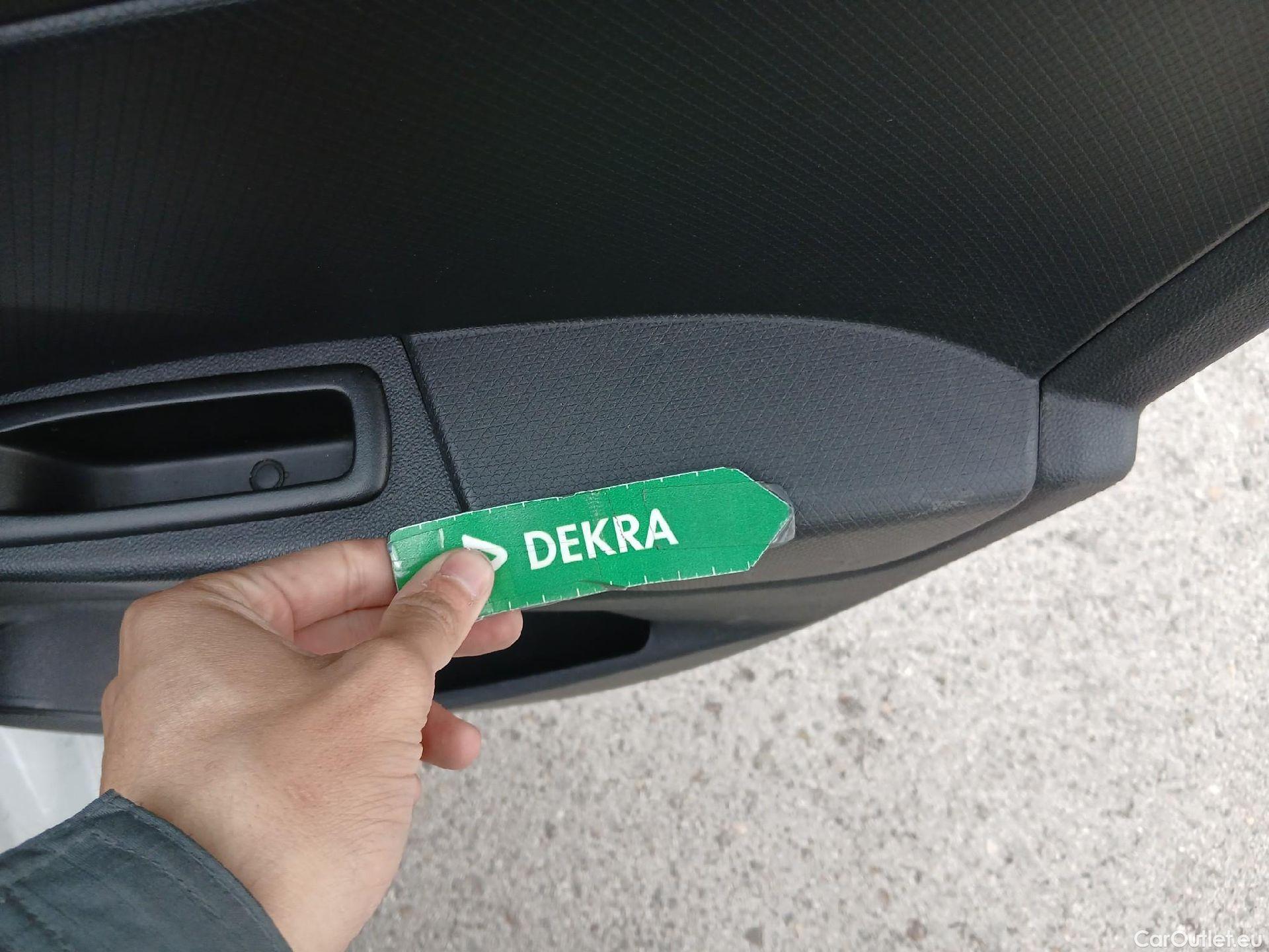  Renault  Clio RENAULT  / 2016 / 5P / berlina con portón Business dCi 55kW (75CV) -18 #35