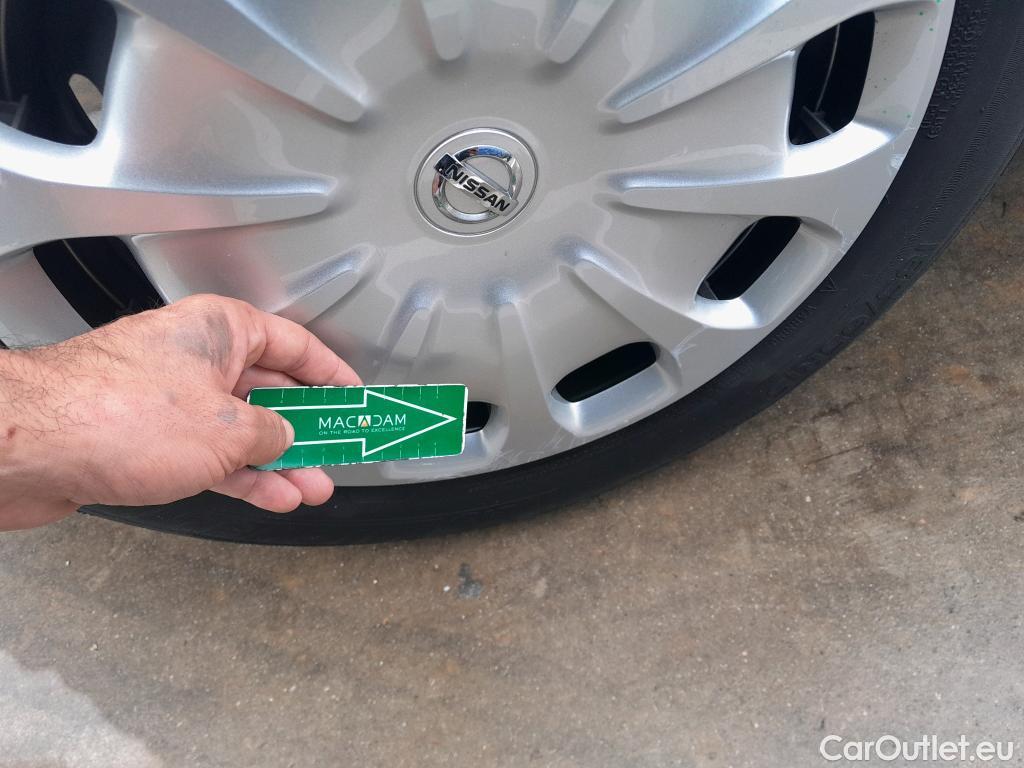  Nissan  Micra NISSAN  / 2017 / 5P / berlina con portón IG-T 74 kW (100 CV) E6D Visia+ #46