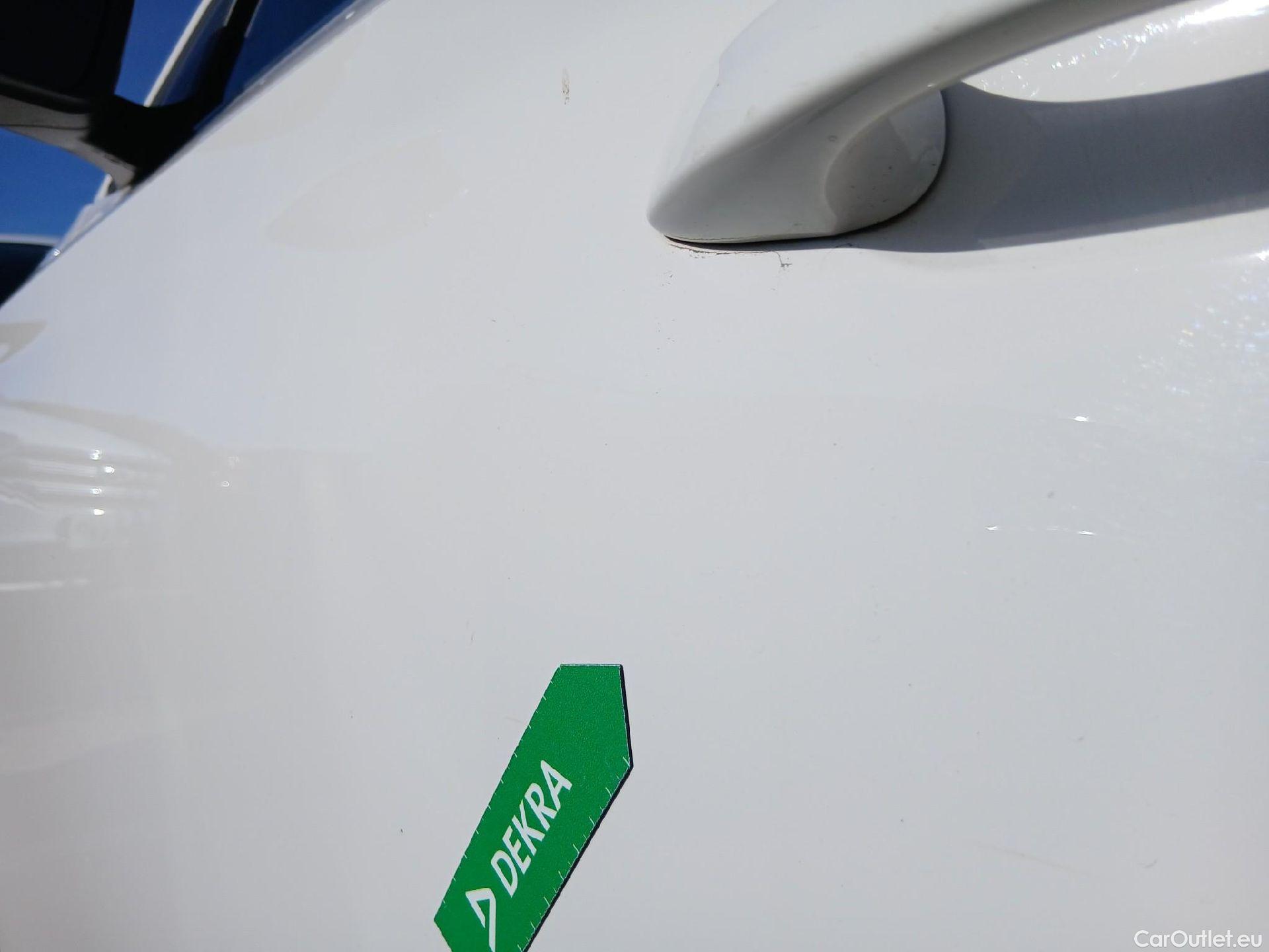  Skoda  KAMIQ SKODA  1.0 TSI 81kW (110CV) DSG Ambition (CX) #16