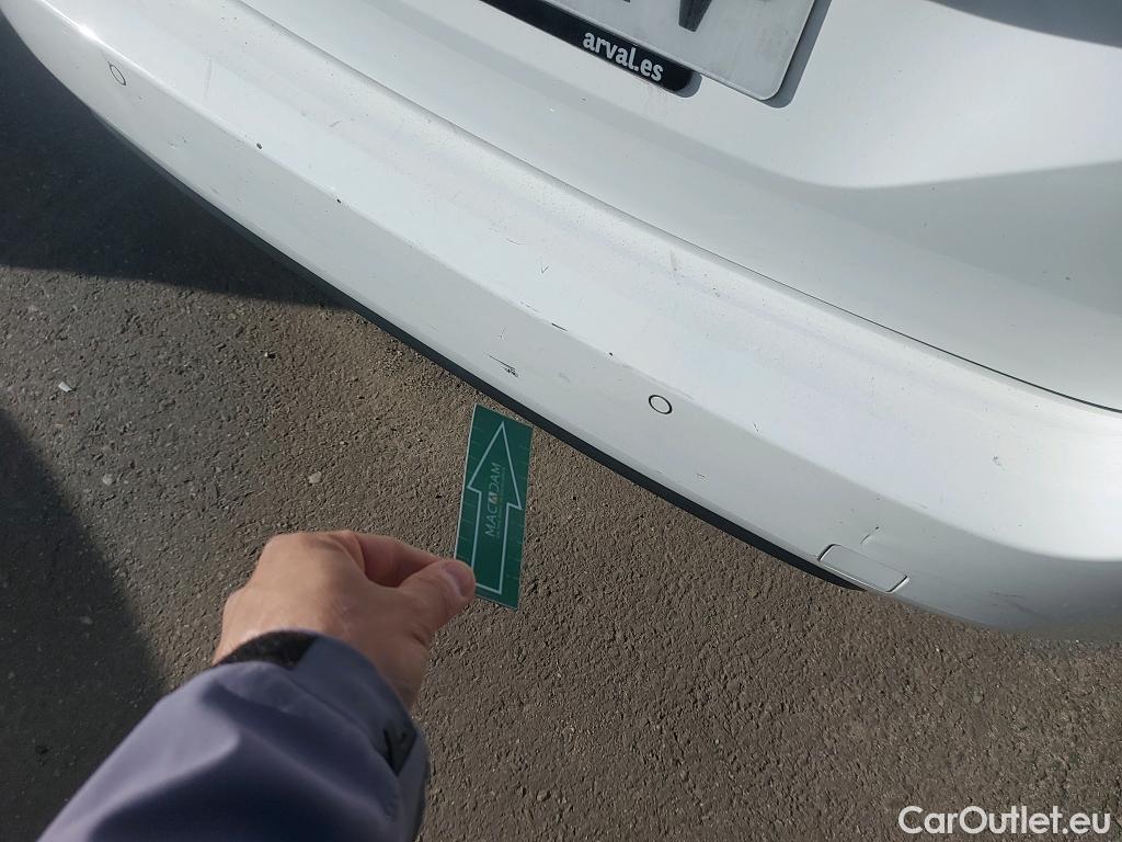  Peugeot  308 PEUGEOT  / 2017 / 5P / familiar SW Active Pack BlueHDi 130 S&S #14