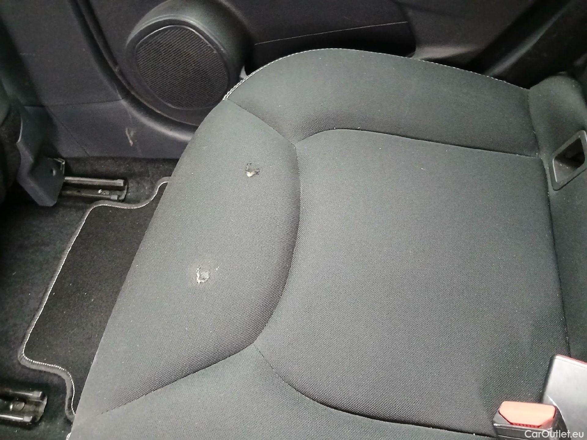  Renault  Clio RENAULT  / 2016 / 5P / berlina con portón Business dCi 55kW (75CV) -18 #20