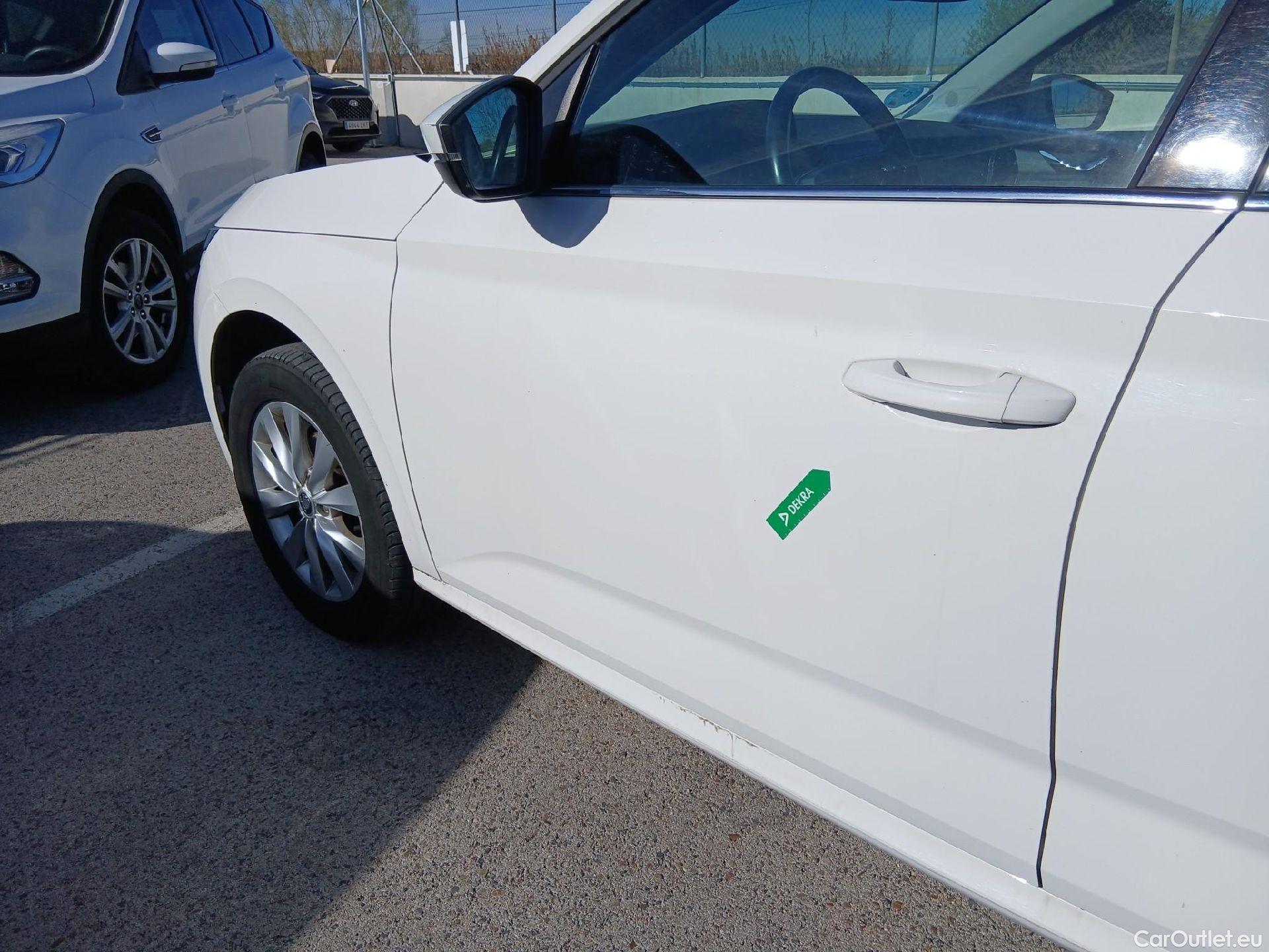  Skoda  KAMIQ SKODA  1.0 TSI 81kW (110CV) DSG Ambition (CX) #15