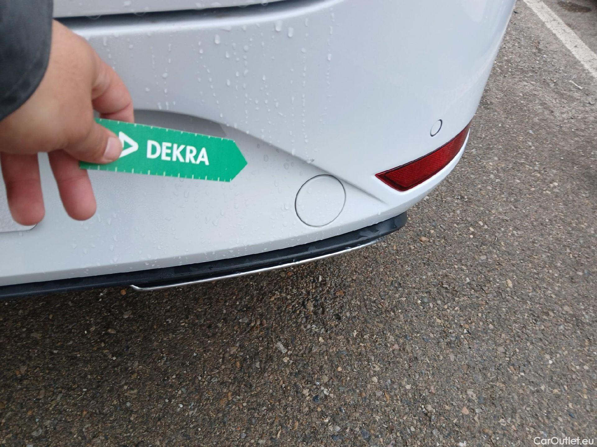  Seat  Leon SEAT Nuevo León / 2020 / 5P / familiar SP 1.5 eTSI 110kW DSG S&S FR Go L(SP) #16