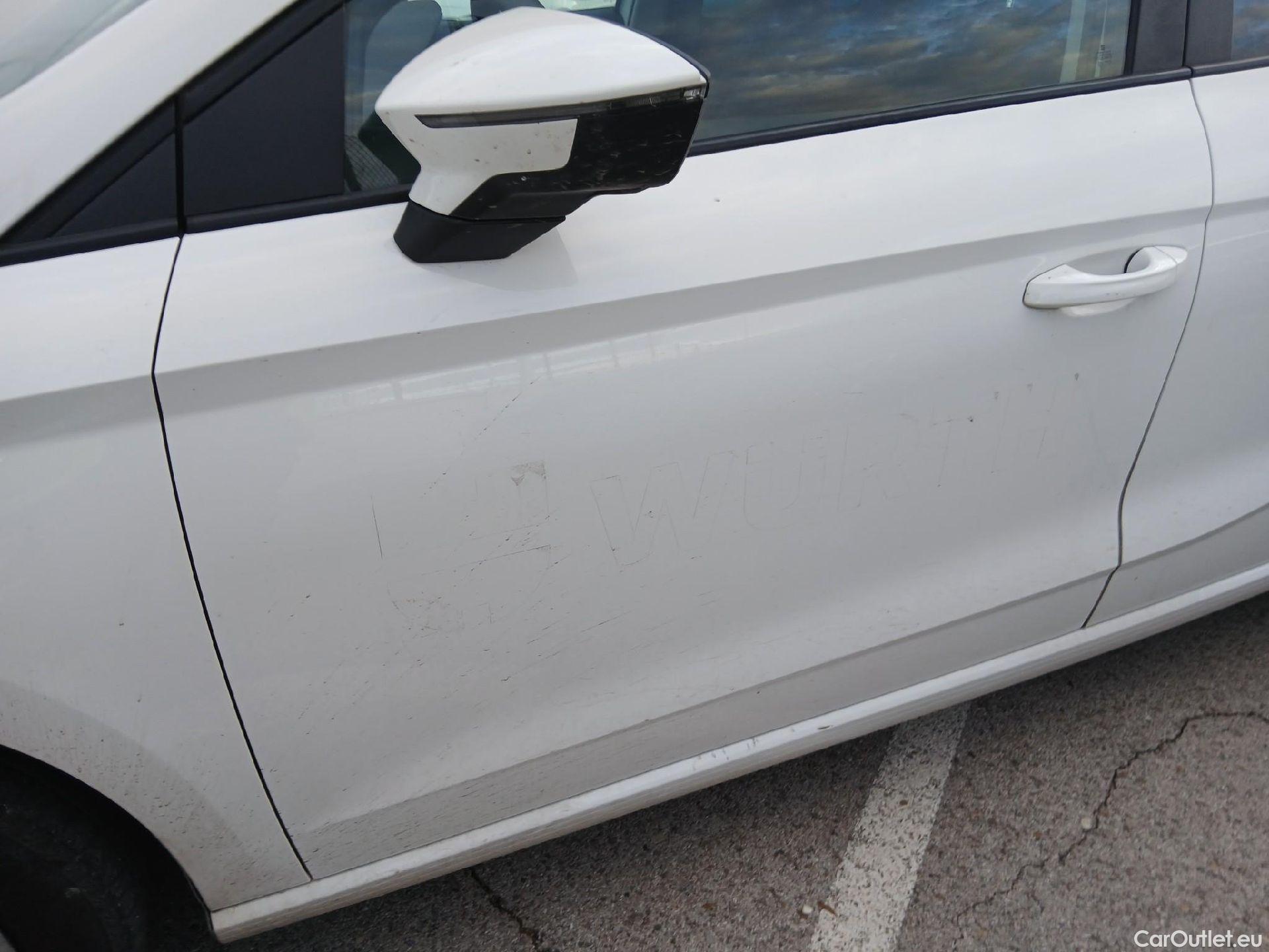  Seat  Ibiza SEAT  / 2017 / 5P / berlina con portón 1.0 MPI 59kW (80CV) Reference Plus(SP) #8