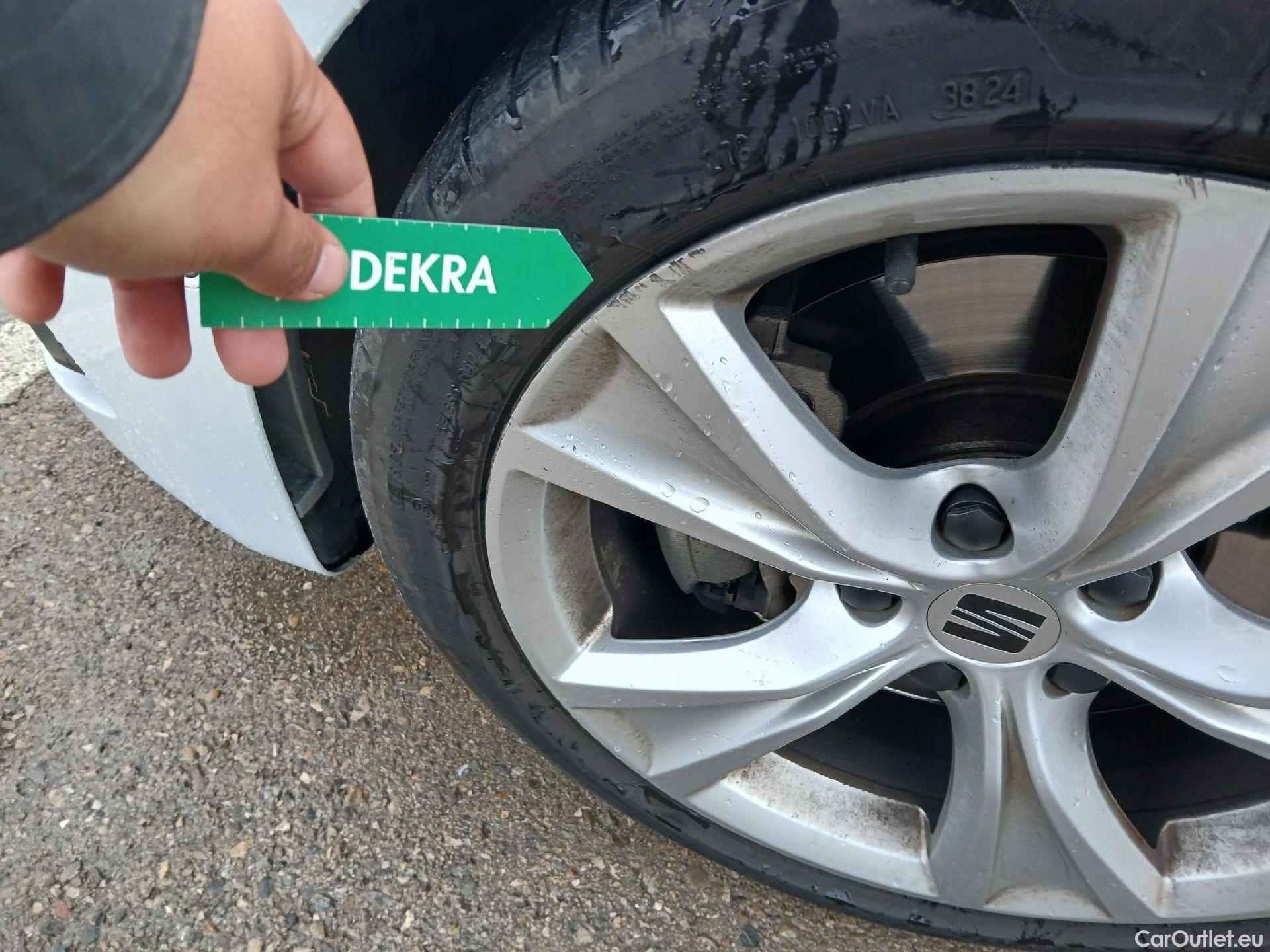  Seat  Leon SEAT Nuevo León / 2020 / 5P / familiar SP 1.5 eTSI 110kW DSG S&S FR Go L(SP) #12