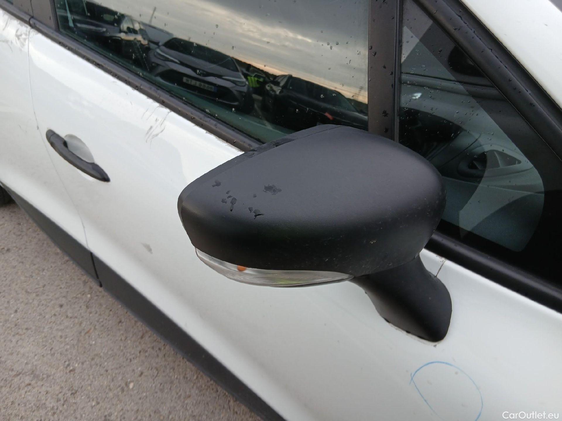  Renault  Clio RENAULT  / 2016 / 5P / berlina con portón Business dCi 55kW (75CV) -18 #39