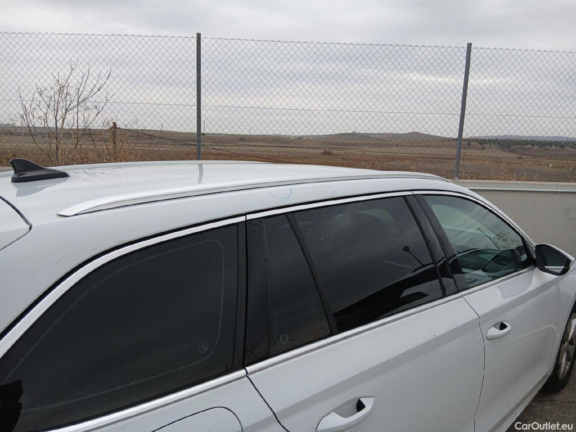  Skoda  Octavia SKODA  / 2020 / 5P / familiar Combi 2.0 TDI 110kW(150CV) DSG Ambition #20