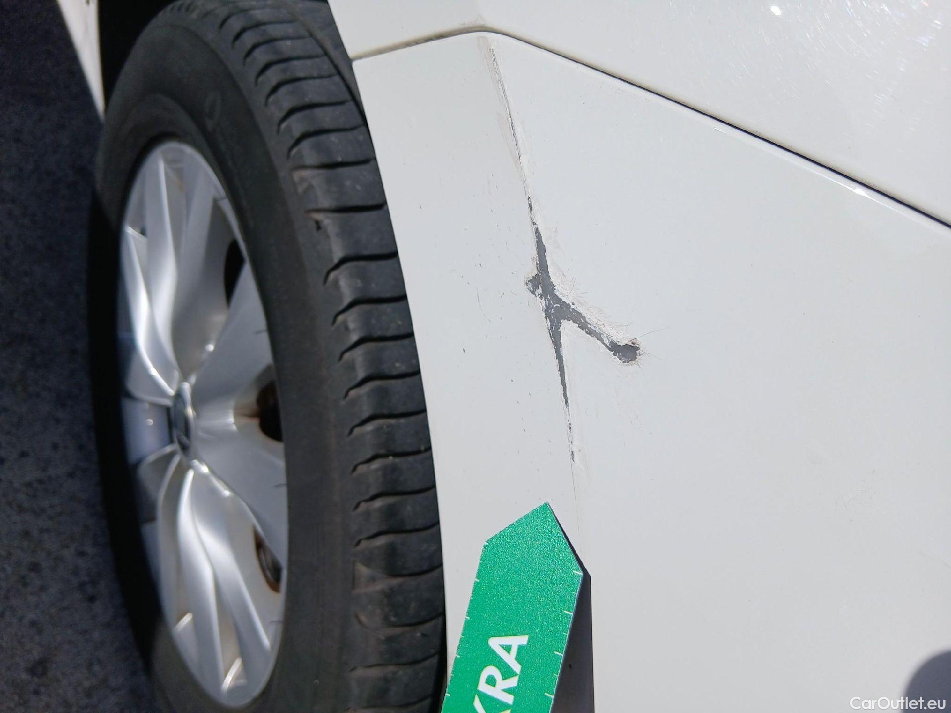  Skoda  KAMIQ SKODA  1.0 TSI 81kW (110CV) DSG Ambition (CX) #18