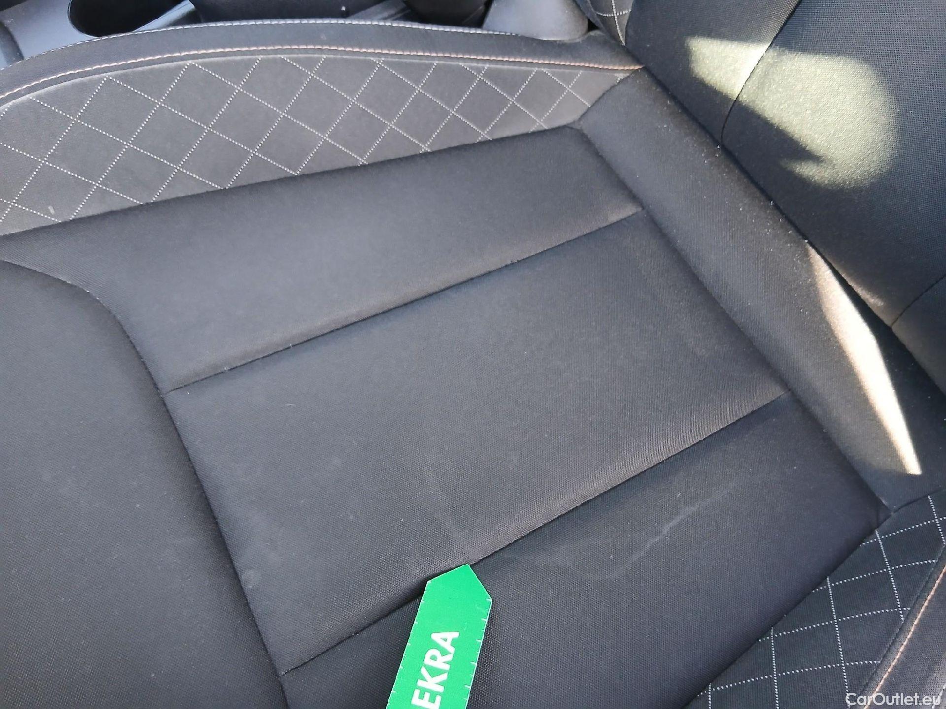  Skoda  KAMIQ SKODA  1.0 TSI 81kW (110CV) DSG Ambition (CX) #36