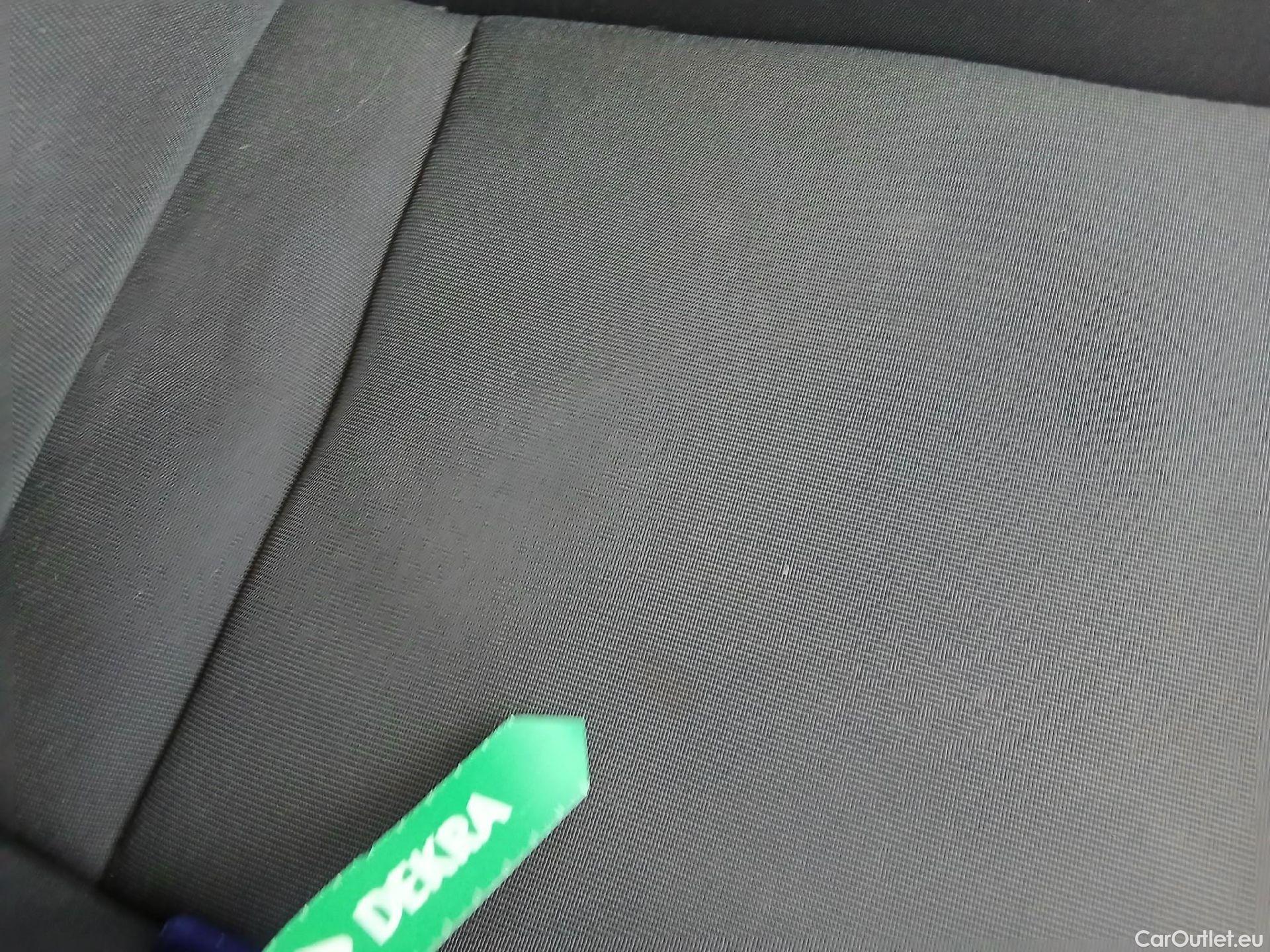  Seat  Ibiza SEAT  / 2017 / 5P / berlina con portón 1.0 MPI 59kW (80CV) Reference Plus(SP) #30