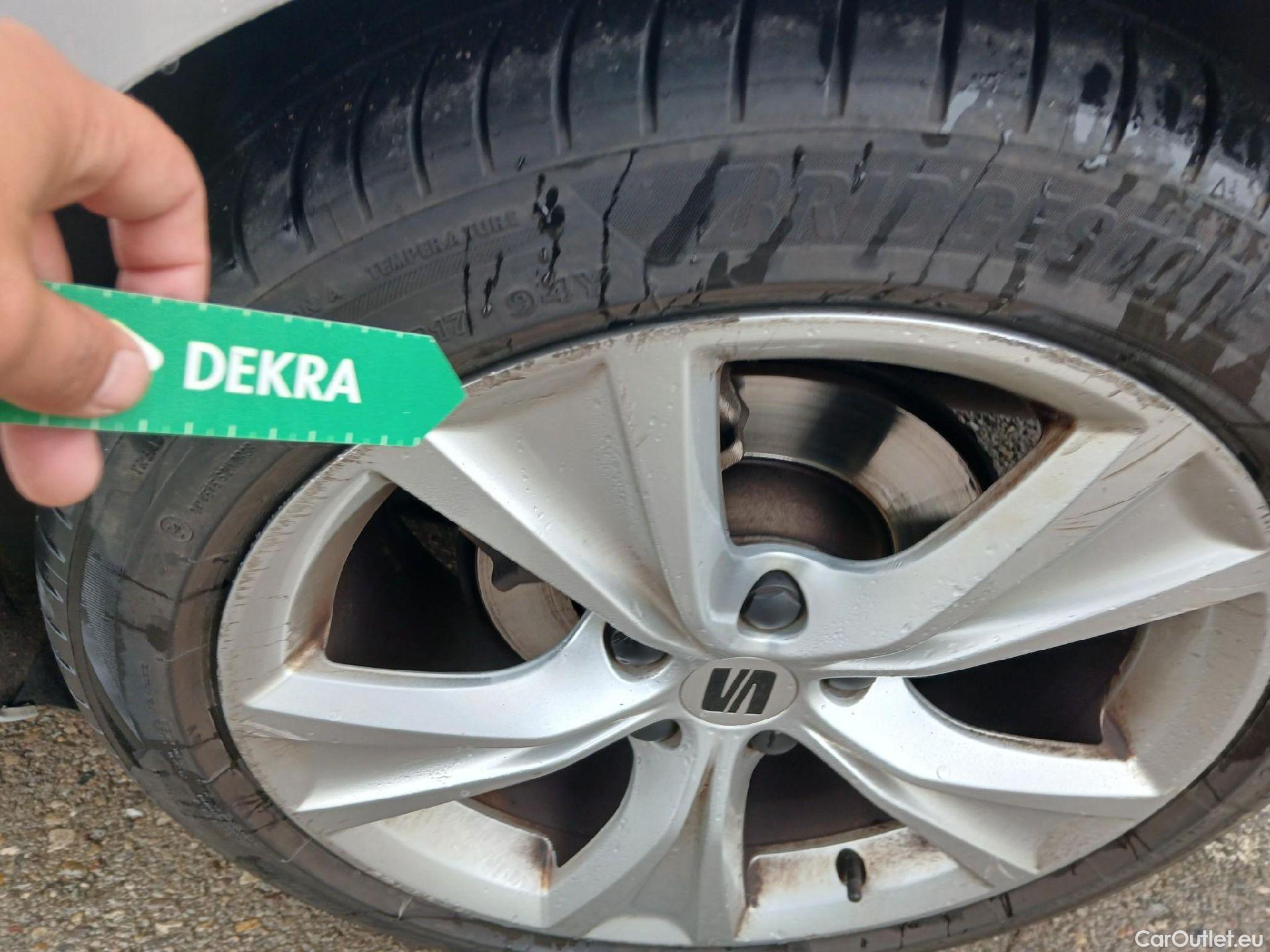  Seat  Leon SEAT Nuevo León / 2020 / 5P / familiar SP 1.5 eTSI 110kW DSG S&S FR Go L(SP) #15