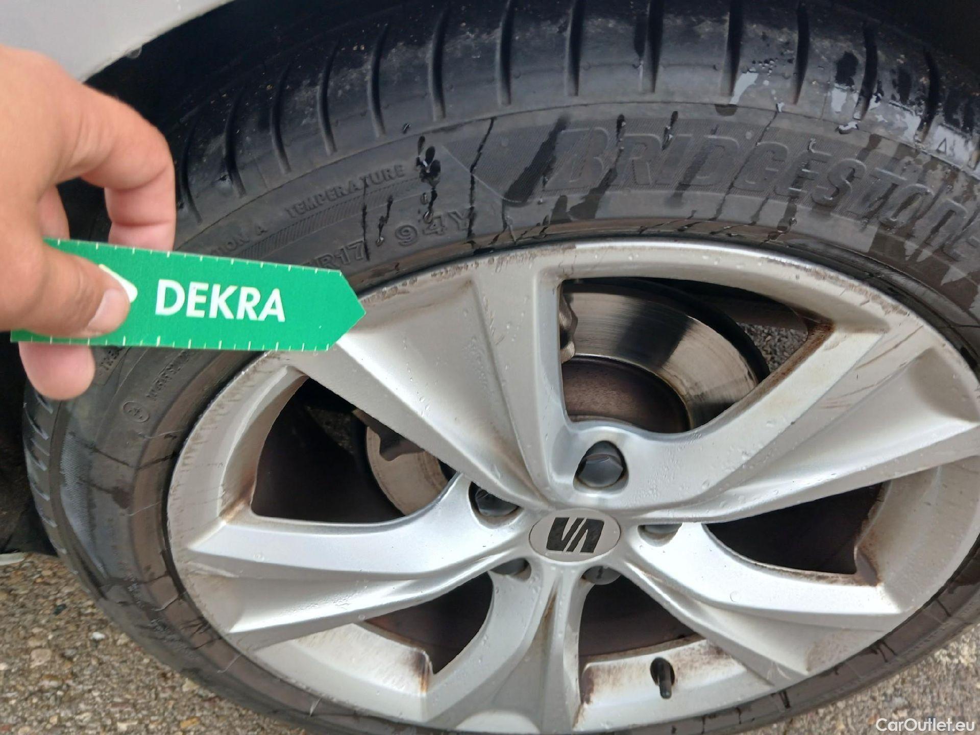  Seat  Leon SEAT Nuevo León / 2020 / 5P / familiar SP 1.5 eTSI 110kW DSG S&S FR Go L(SP) #14