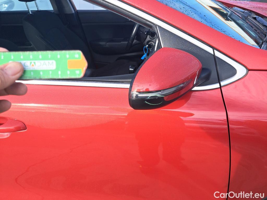  KIA  Sportage KIA  / 2018 / 5P / todoterreno 1.6 MHEV Business DCT 100kW (136CV) 4X2 #24