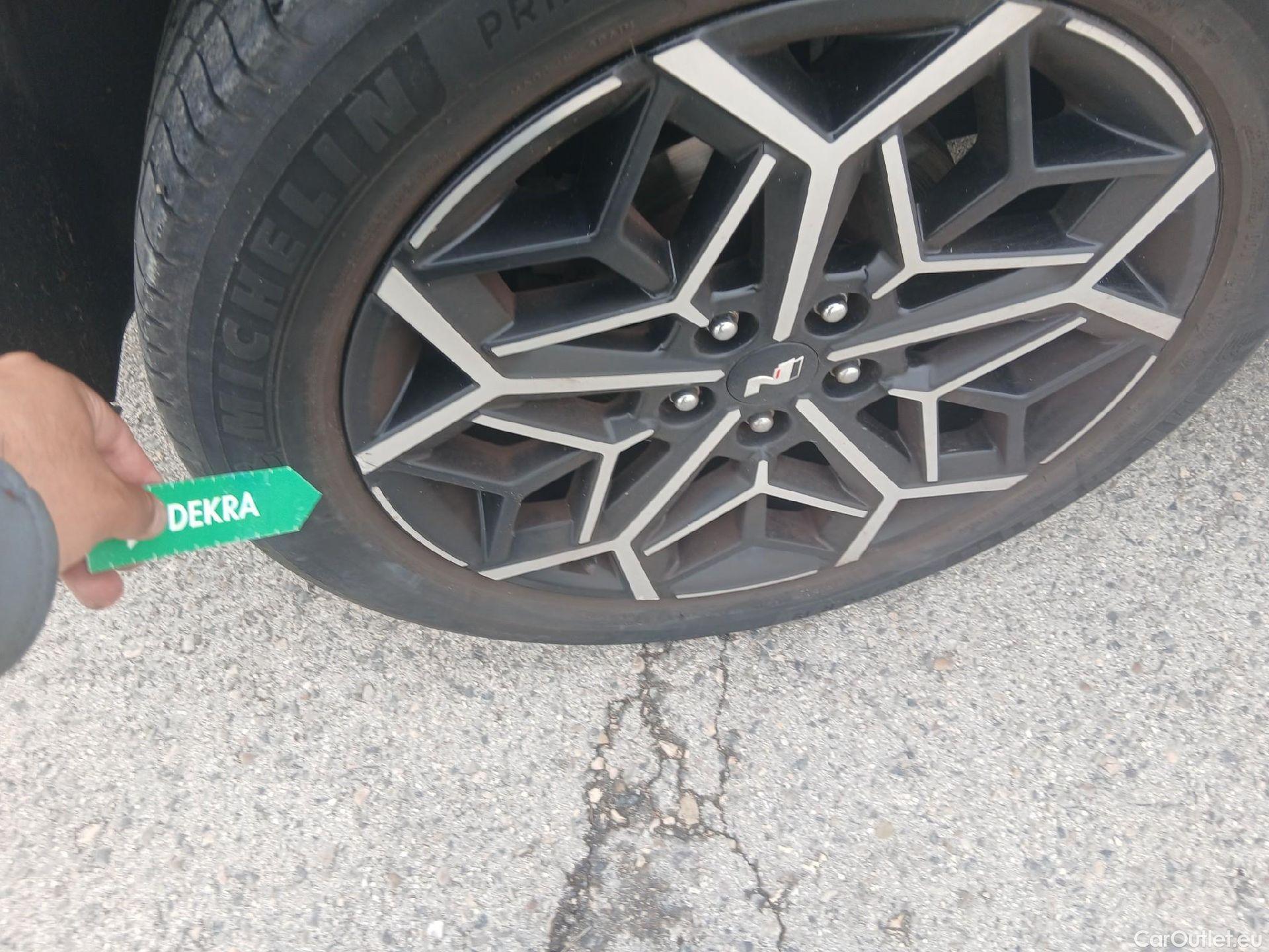  Hyundai  Tucson HYUNDAI  / 2020 / 5P / todoterreno 1.6 TGDI 169kW (230CV) HEV N-Line Sky AT #35