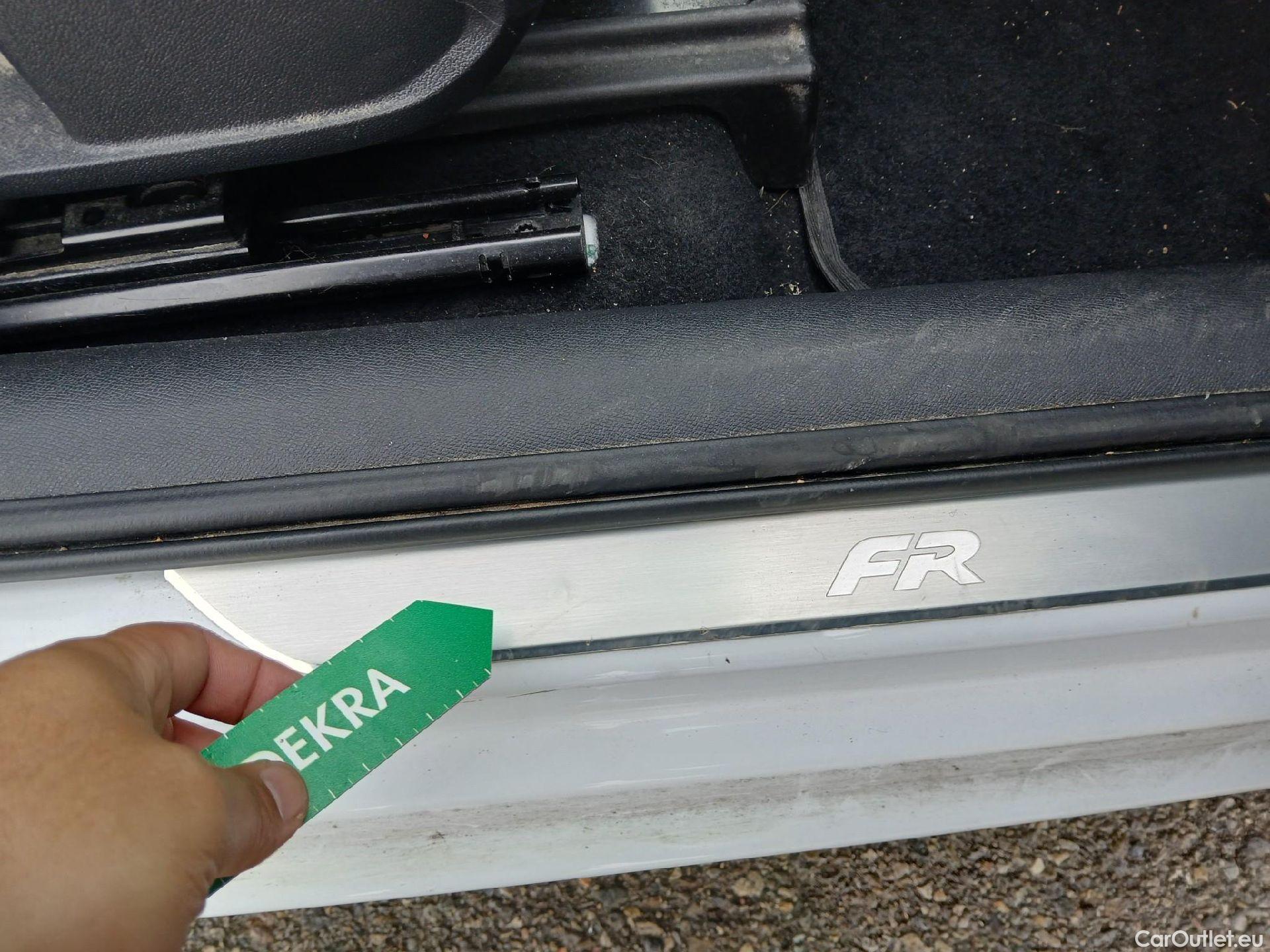  Seat  Leon SEAT Nuevo León / 2020 / 5P / familiar SP 1.5 eTSI 110kW DSG S&S FR Go L(SP) #4