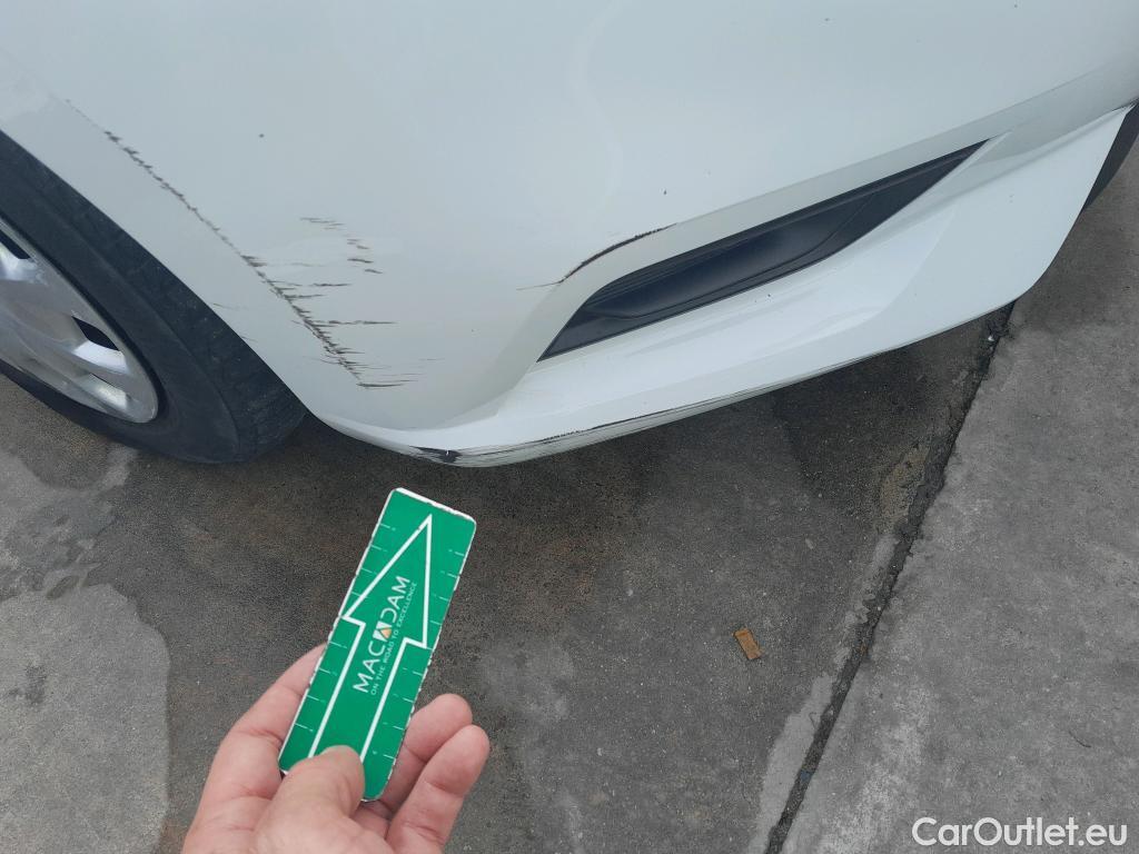  Nissan  Micra NISSAN  / 2017 / 5P / berlina con portón IG-T 74 kW (100 CV) E6D Visia+ #24