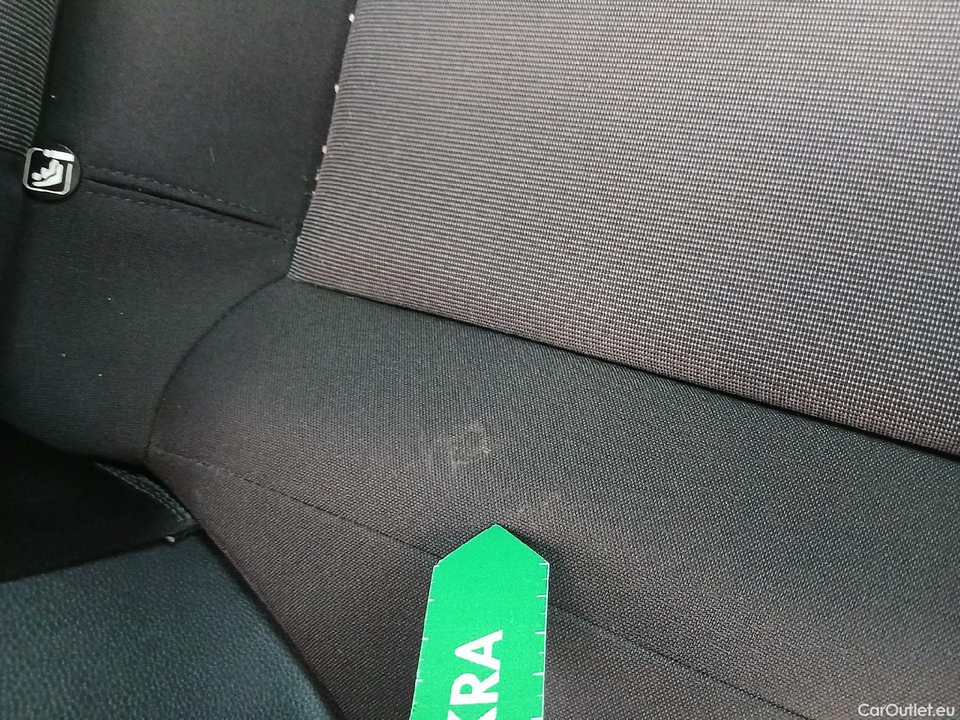  Seat  Ibiza SEAT  / 2017 / 5P / berlina con portón 1.0 MPI 59kW (80CV) Reference Plus(SP) #29