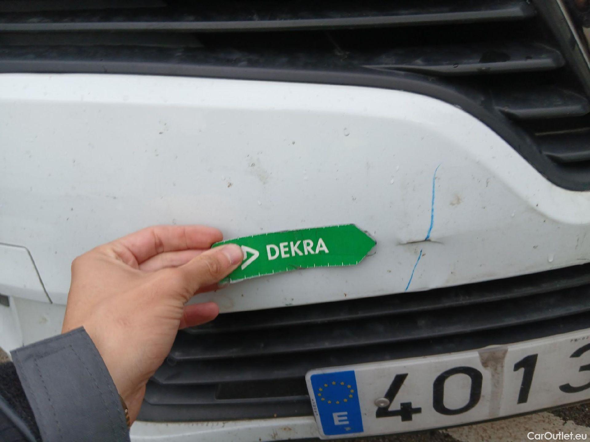  Renault  Clio RENAULT  / 2016 / 5P / berlina con portón Business dCi 55kW (75CV) -18 #5