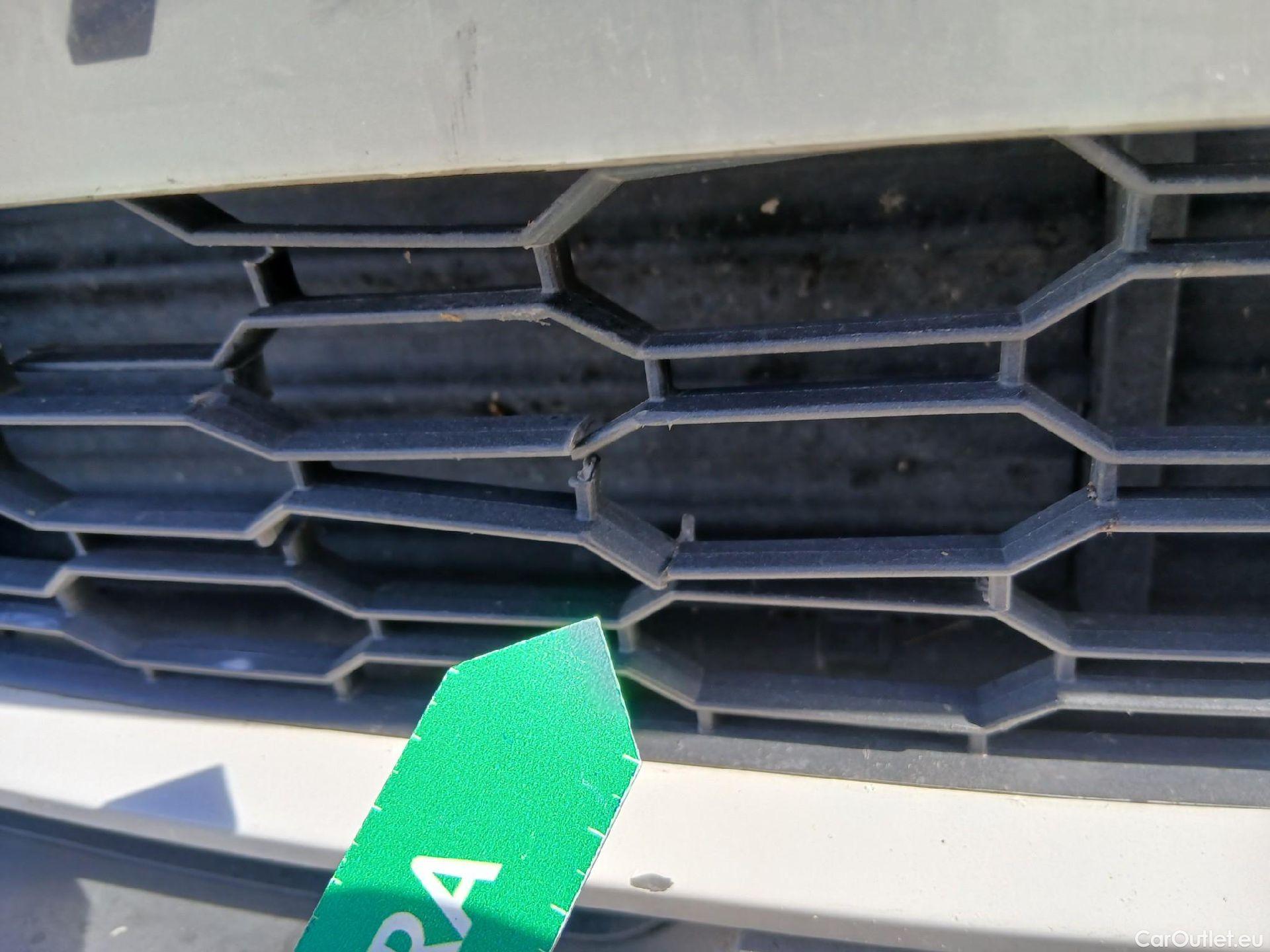  Skoda  KAMIQ SKODA  1.0 TSI 81kW (110CV) DSG Ambition (CX) #9