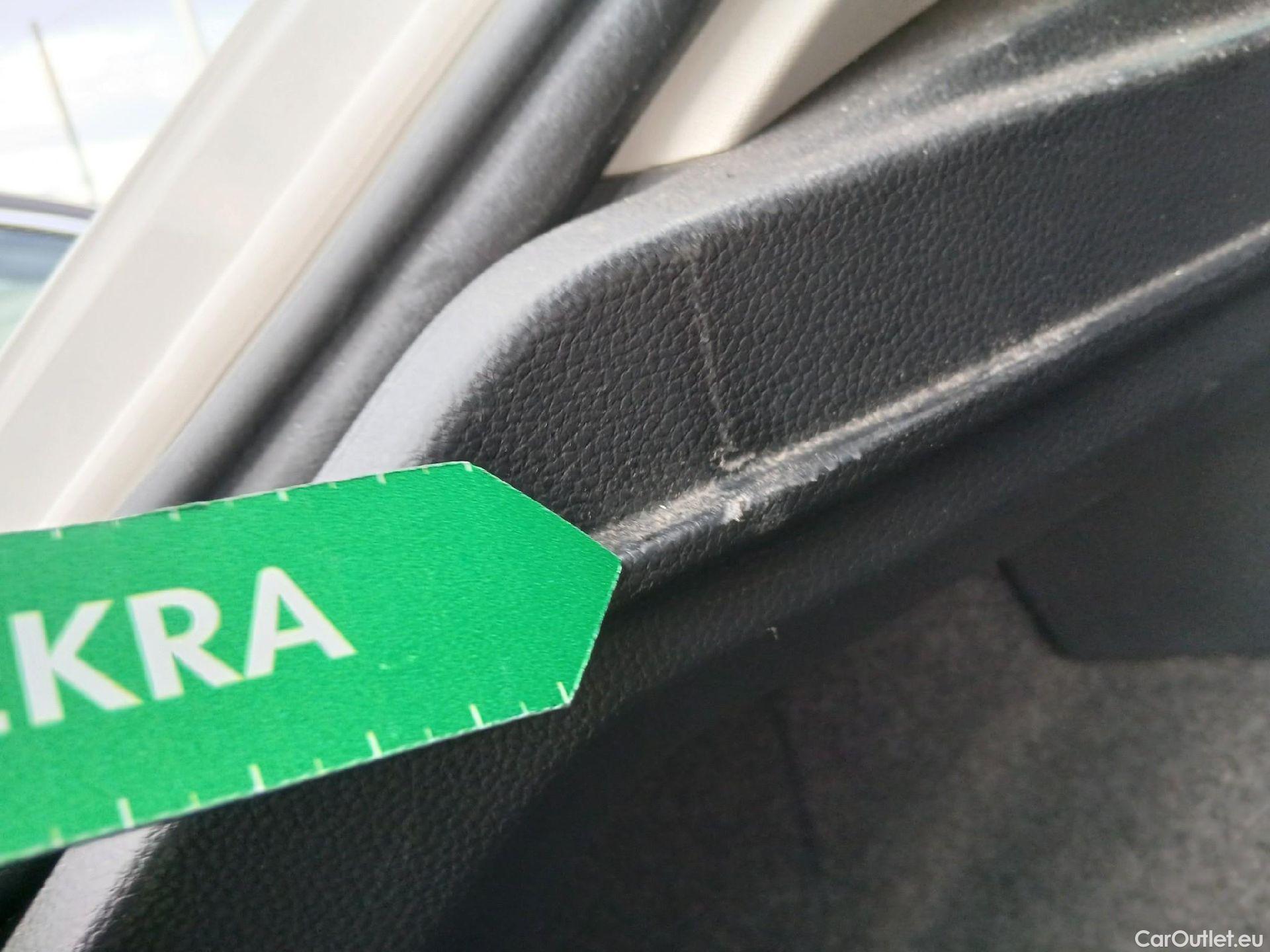  Seat  Ibiza SEAT  / 2017 / 5P / berlina con portón 1.0 MPI 59kW (80CV) Reference Plus(SP) #18