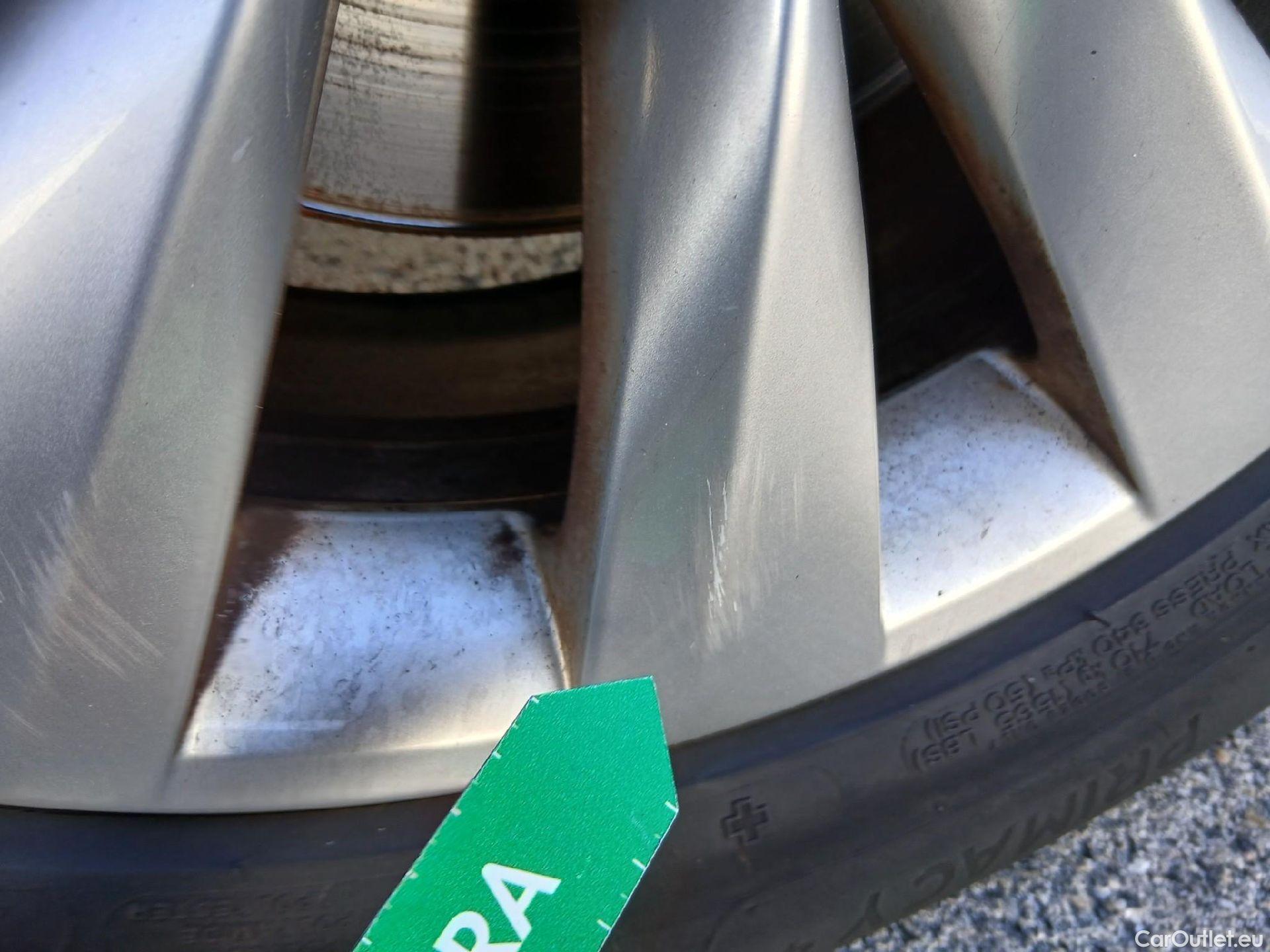  Skoda  KAMIQ SKODA  1.0 TSI 81kW (110CV) DSG Ambition (CX) #32