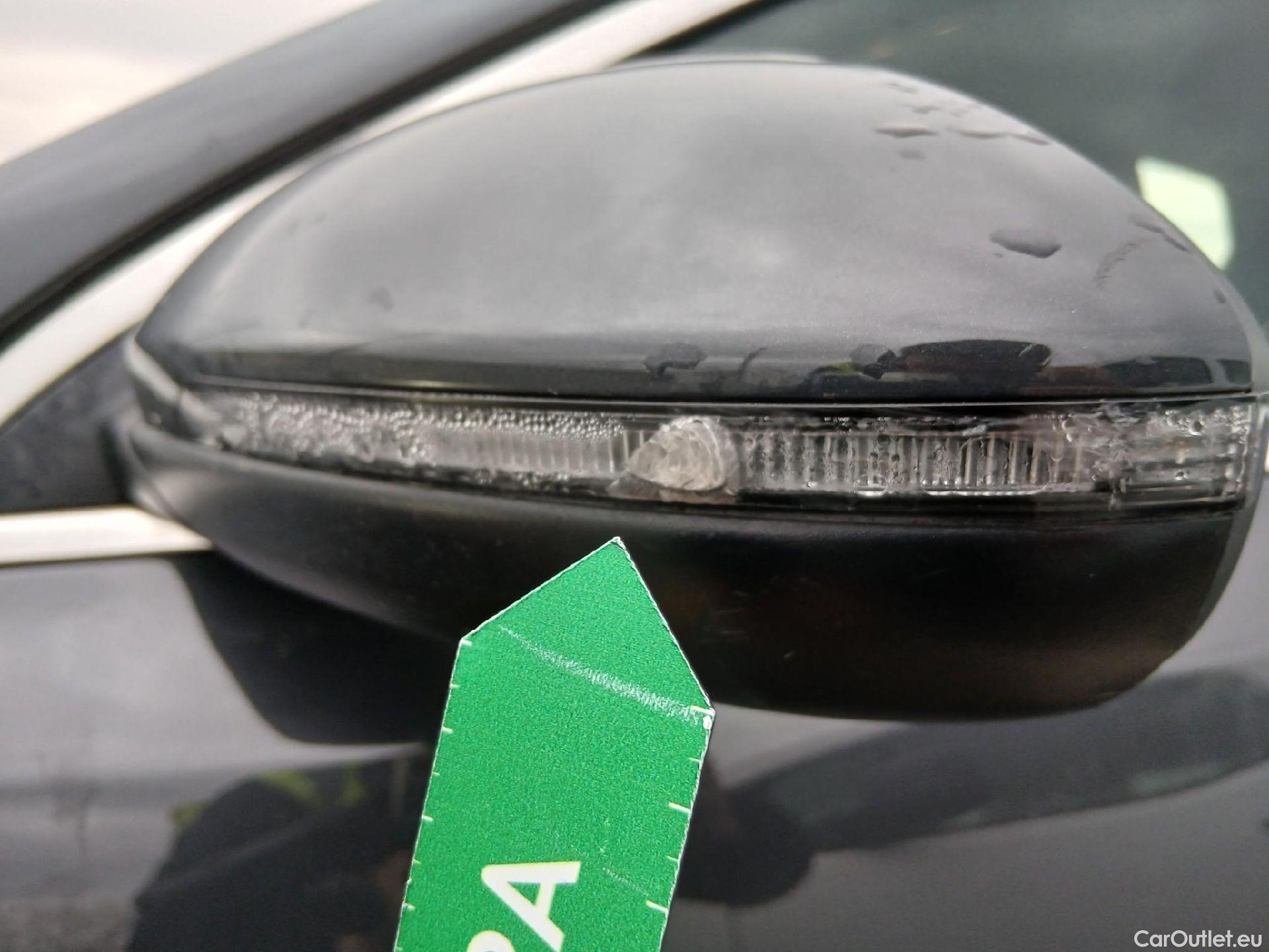  KIA  XCeed KIA  1.6 GDi PHEV 104kW (141CV) eDrive (AC) #15