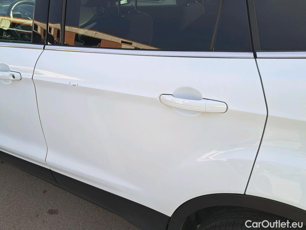  Ford  Kuga FORD  / 2016 / 5P / todoterreno 1.5 EcoBoost 88kW 4x2 Trend+ (CX) #5