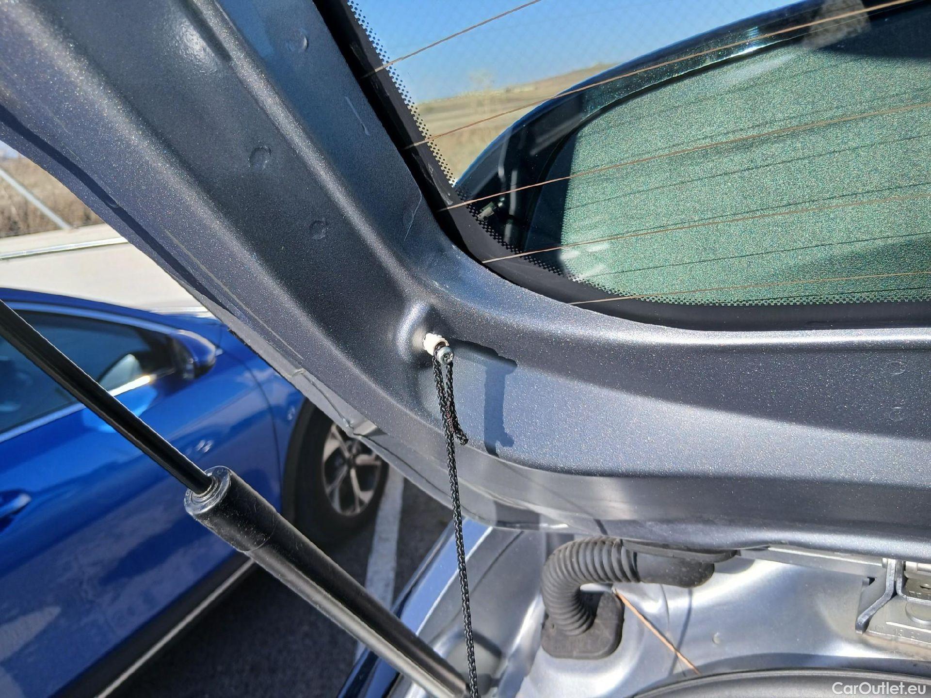  Opel  Corsa OPEL  / 2019 / 5P / berlina con portón 1.5D DT 74kW (100CV) GS-Line #32