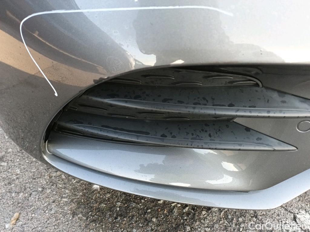  Mercedes  A-Klasse MERCEDES-BENZ Clase A / 2018 / 5P / berlina con portón A 180 #4