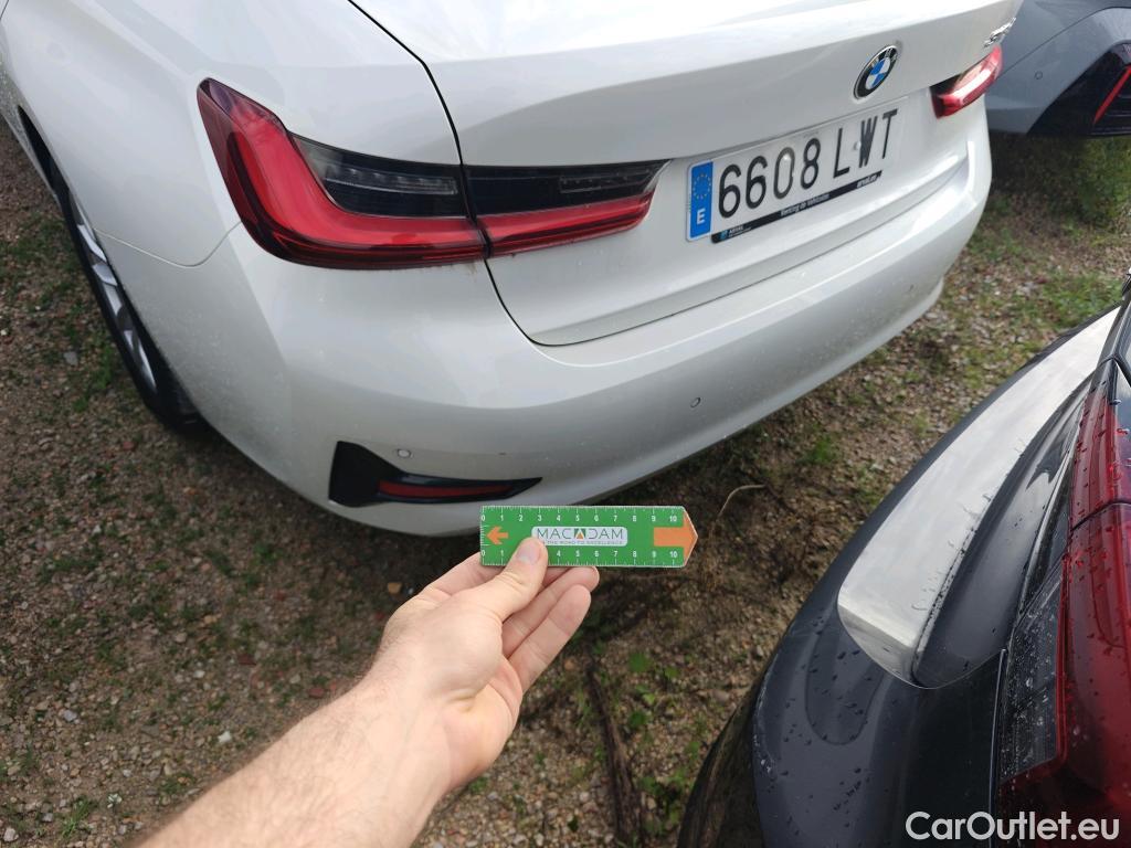  Bmw  Serie 3 BMW  / 2018 / 4P / sedán 318d Auto. #12