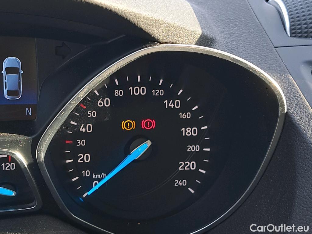  Ford  Kuga FORD  / 2016 / 5P / todoterreno 1.5 EcoBoost 88kW 4x2 Trend+ (CX) #8