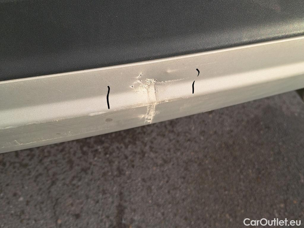  Ford  Kuga FORD  / 2016 / 5P / todoterreno 1.5 EcoBoost 88kW 4x2 Trend+ (CX) #4