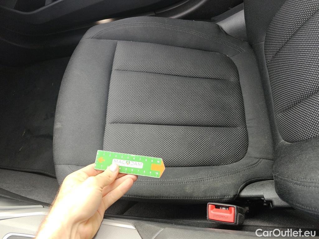  Bmw  Serie 3 BMW  / 2018 / 4P / sedán 318d Auto. #16