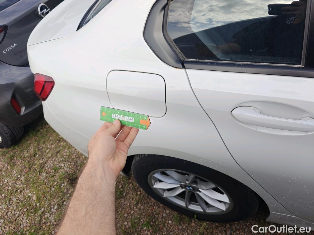  Bmw  Serie 3 BMW  / 2018 / 4P / sedán 318d Auto. #21